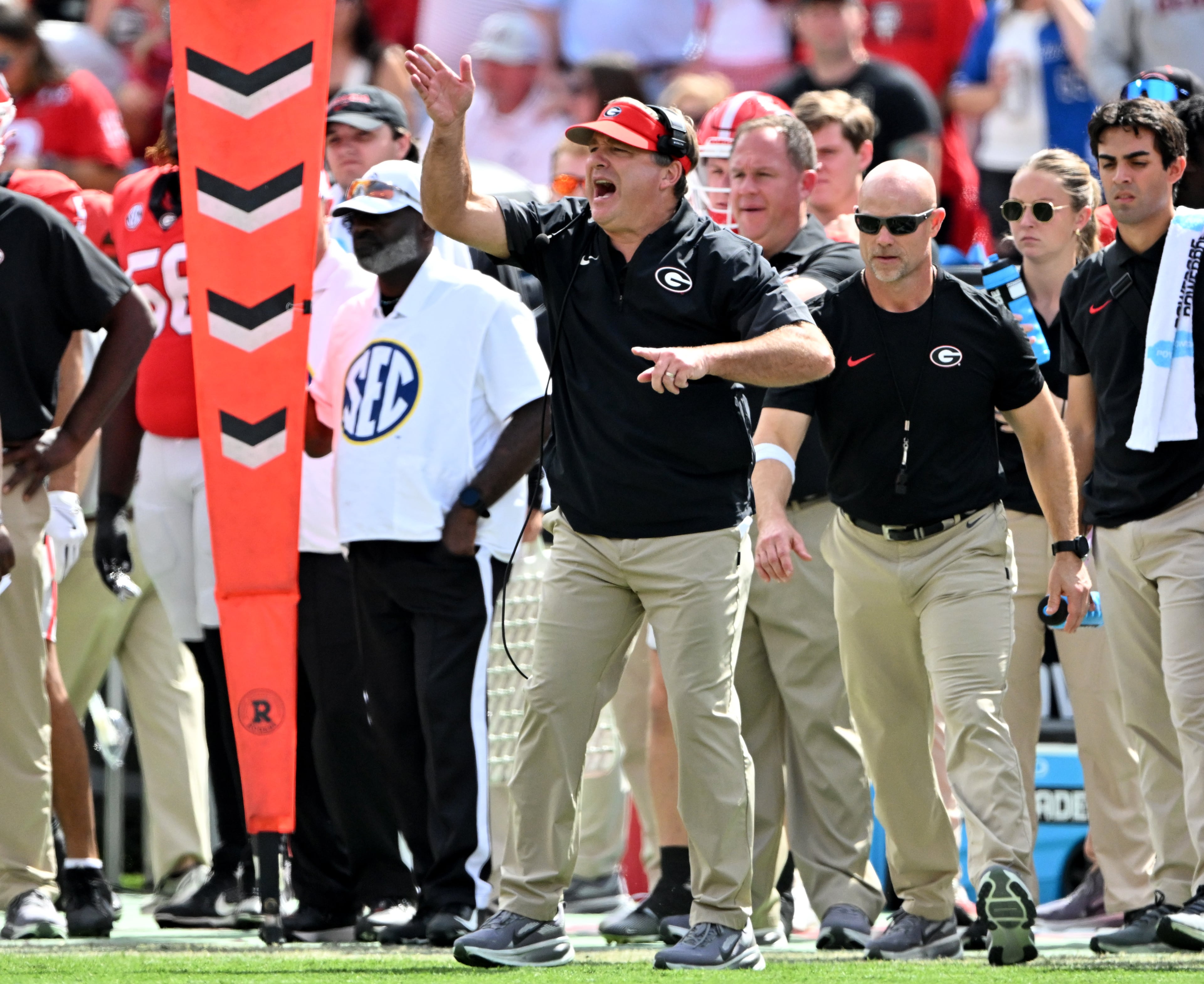 Georgia head coach Kirby Smart shouts instructions during the second half in a NCAA college football game at Sanford Stadium, Saturday, October 4, 2025, in Athens. Georgia won 35 -14 over Kentucky. (Hyosub Shin / AJC)