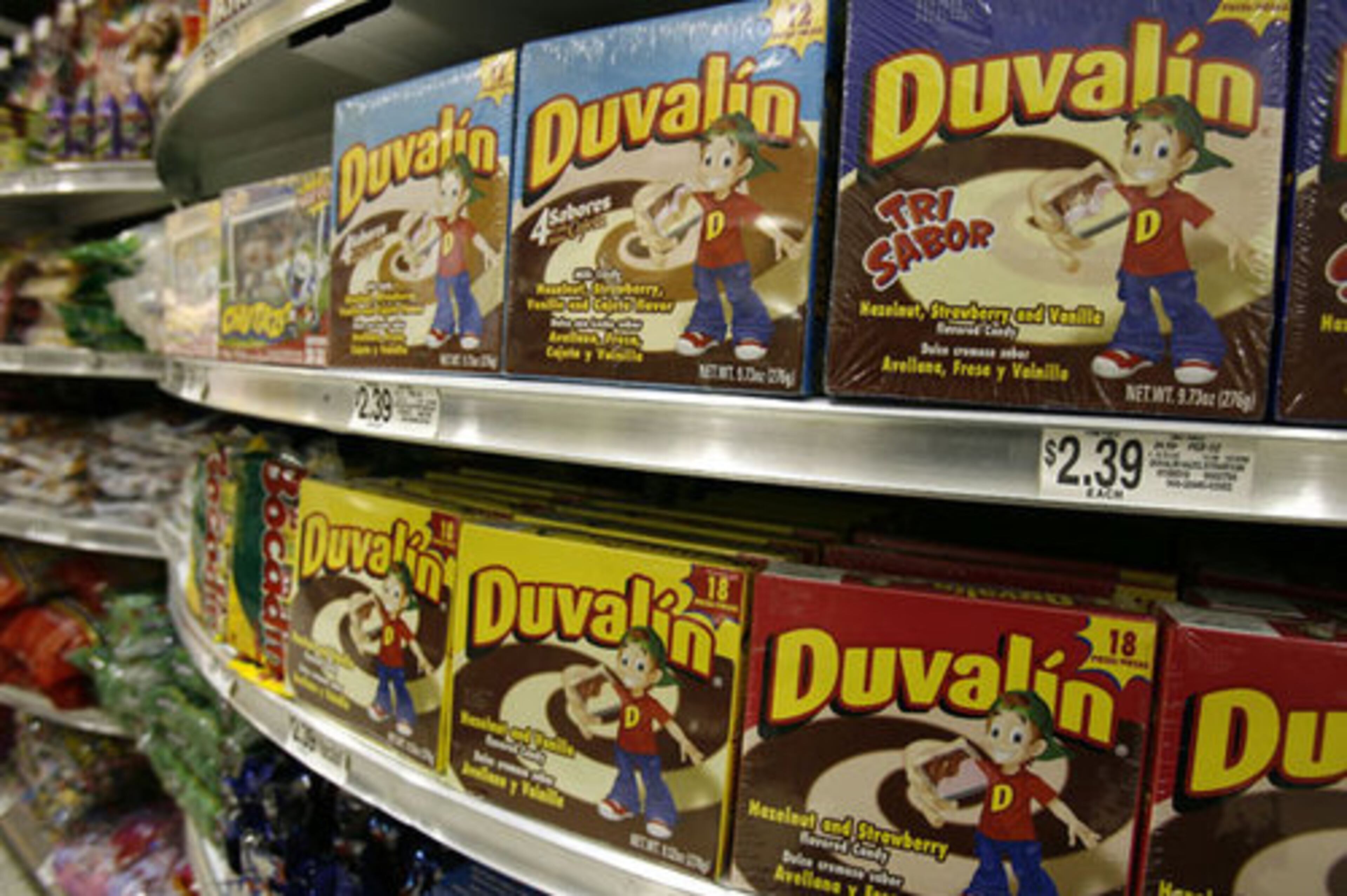 A variety of candies from Mexico is offered at the store. Other brand items, such as Bimbo pastries, Goya, Jumex juices and Jarritos soft drinks, are also available.