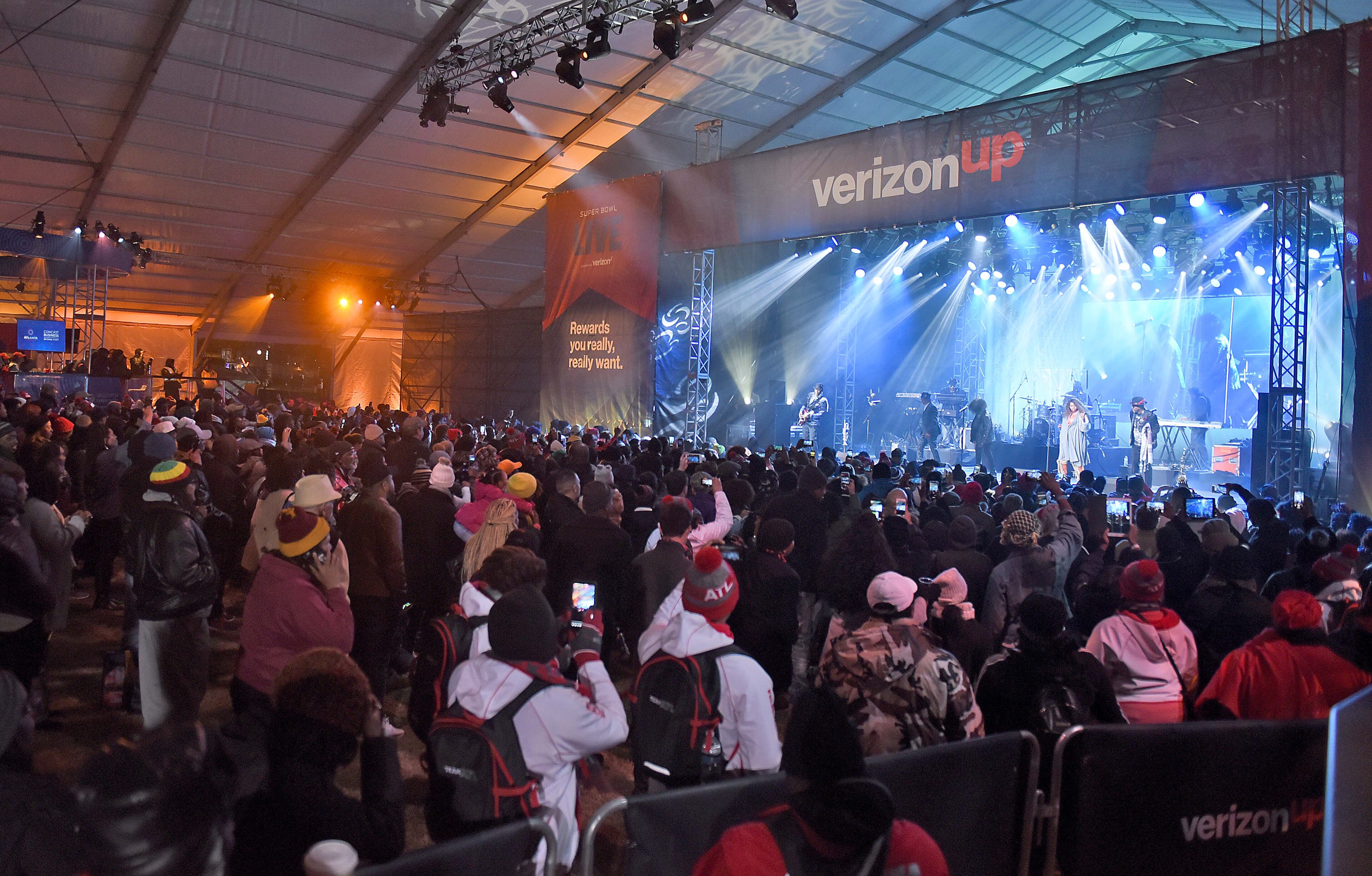 The S.O.S. Band closed the opening night of Super Bowl Live at Centennial Olympic Park Saturday night, January 26, 2019. Atlanta music mogul Jermaine Dupri worked around the clock in order to book the legendary soul band, and his efforts were not in vain, as the band kept the crowd moving. The fan village will feature concerts and other attractions all week, leading up to the Big Game. Admission is free to Super Bowl Live, which will be open daily through Feb. 2, except for Tuesday and Wednesday. (Photo: RYON HORNE / RHORNE@AJC.COM)