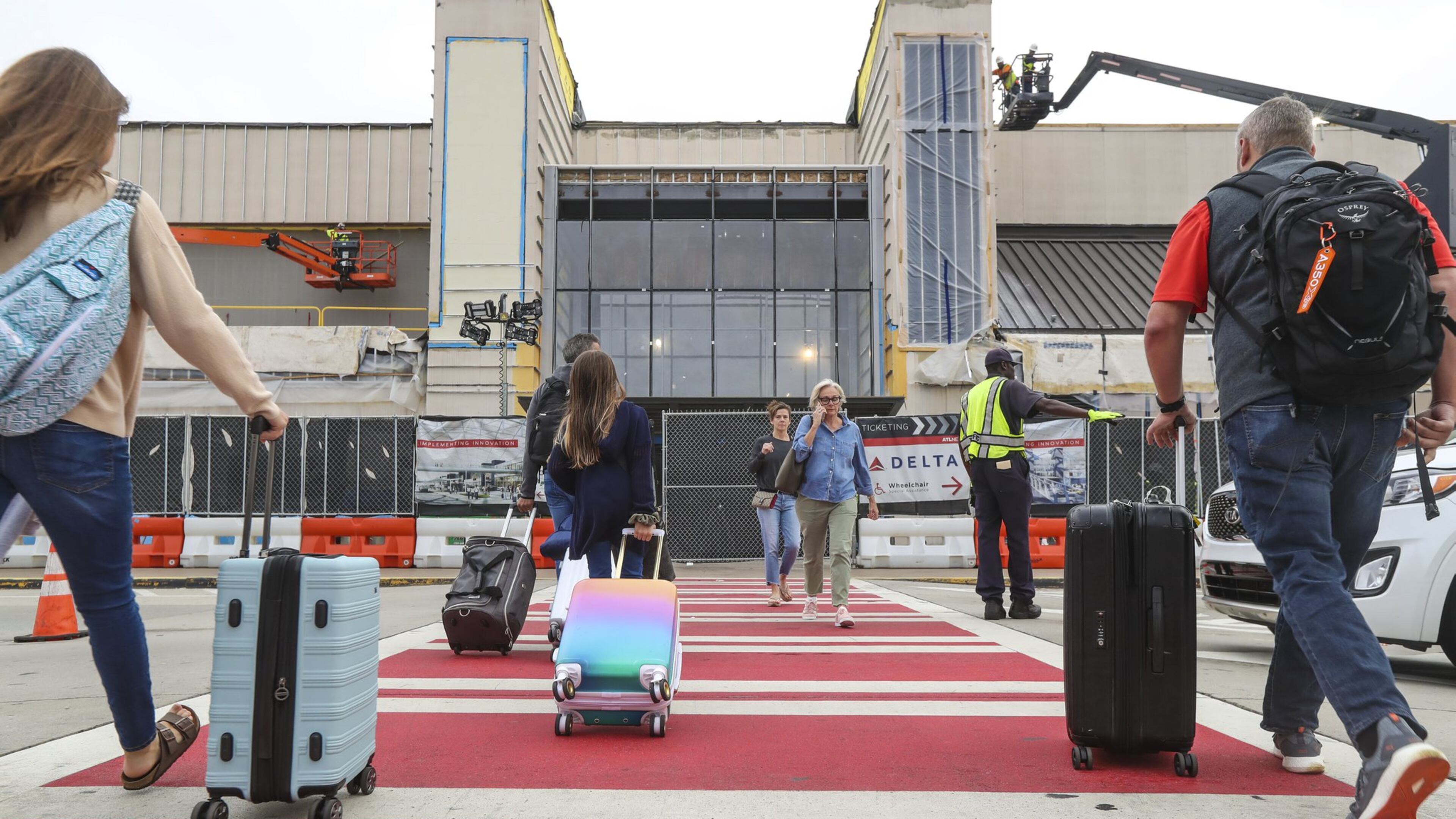 Hartsfield-Jackson International Airport. JOHN SPINK/JSPINK@AJC.COM