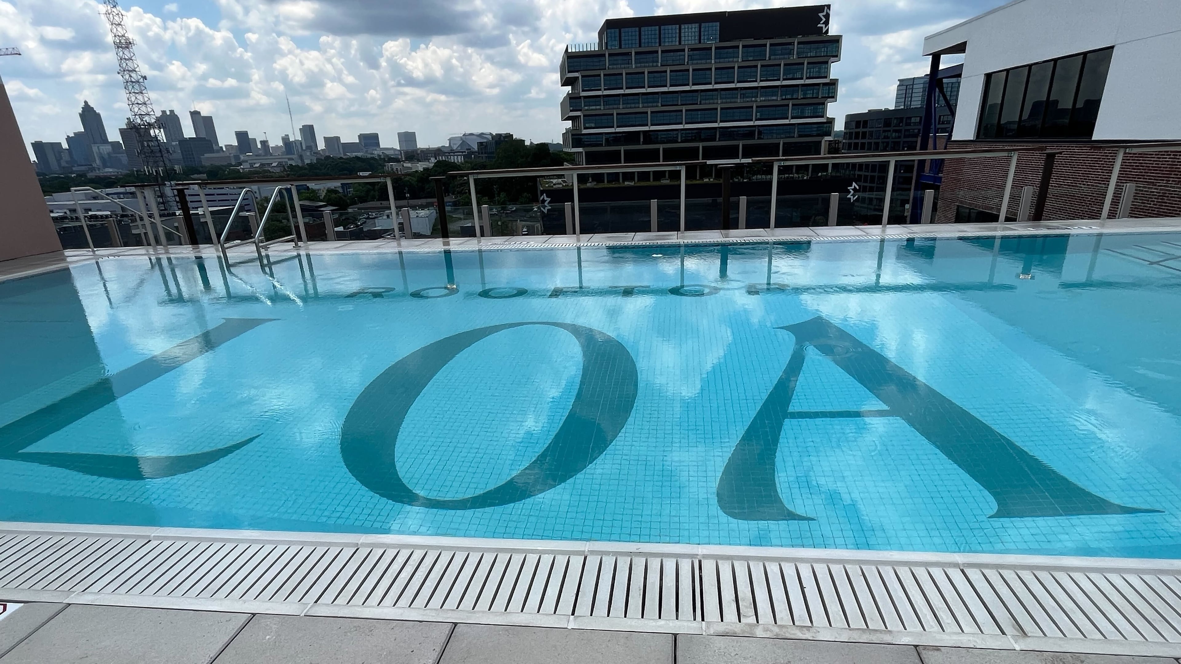 Rooftop L.O.A pool (Credit: Vicky Ro)