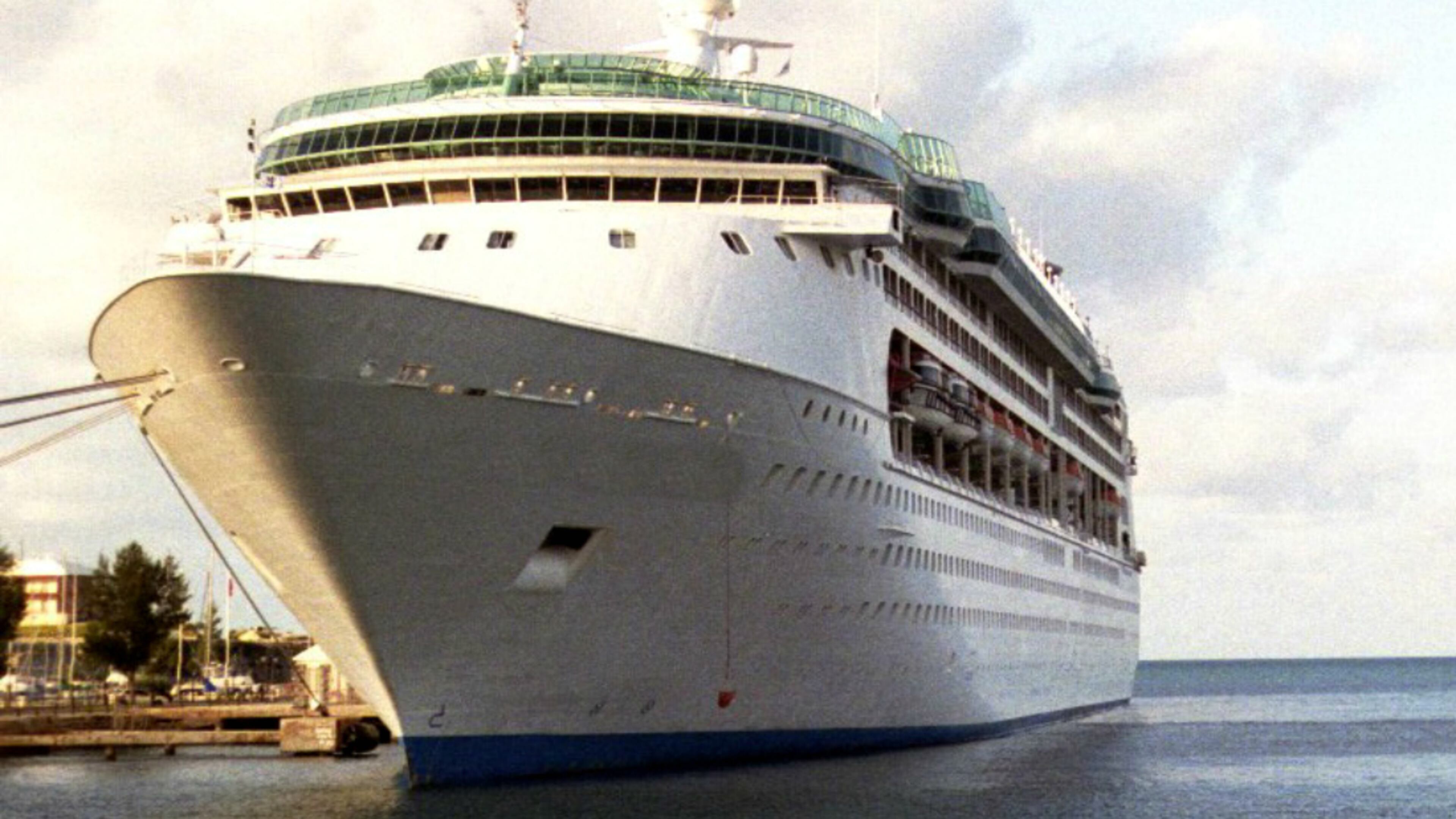 Cruise ship