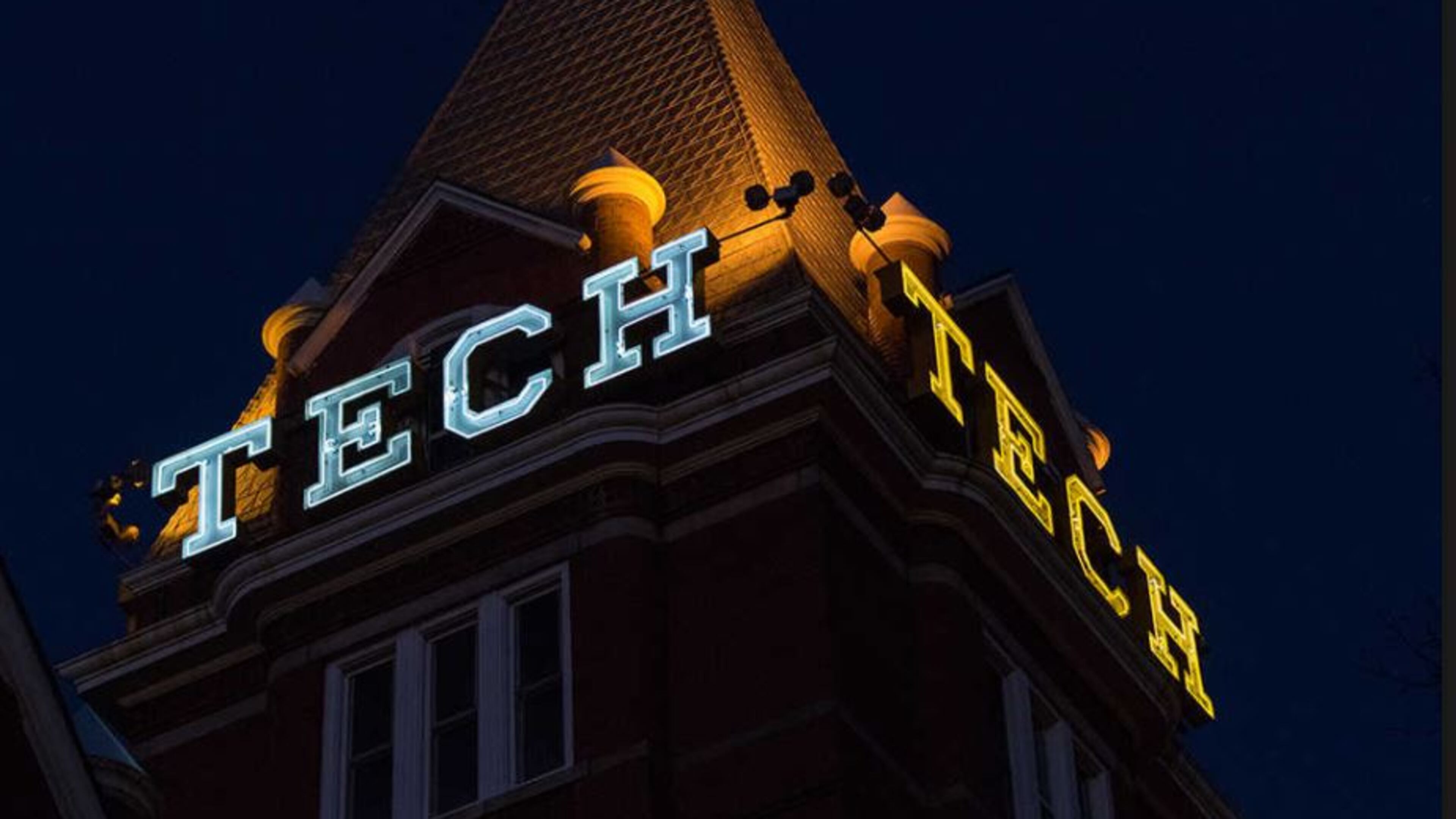 Georgia Tech students are organizing a show of support Tuesday morning for their school and their police officers.