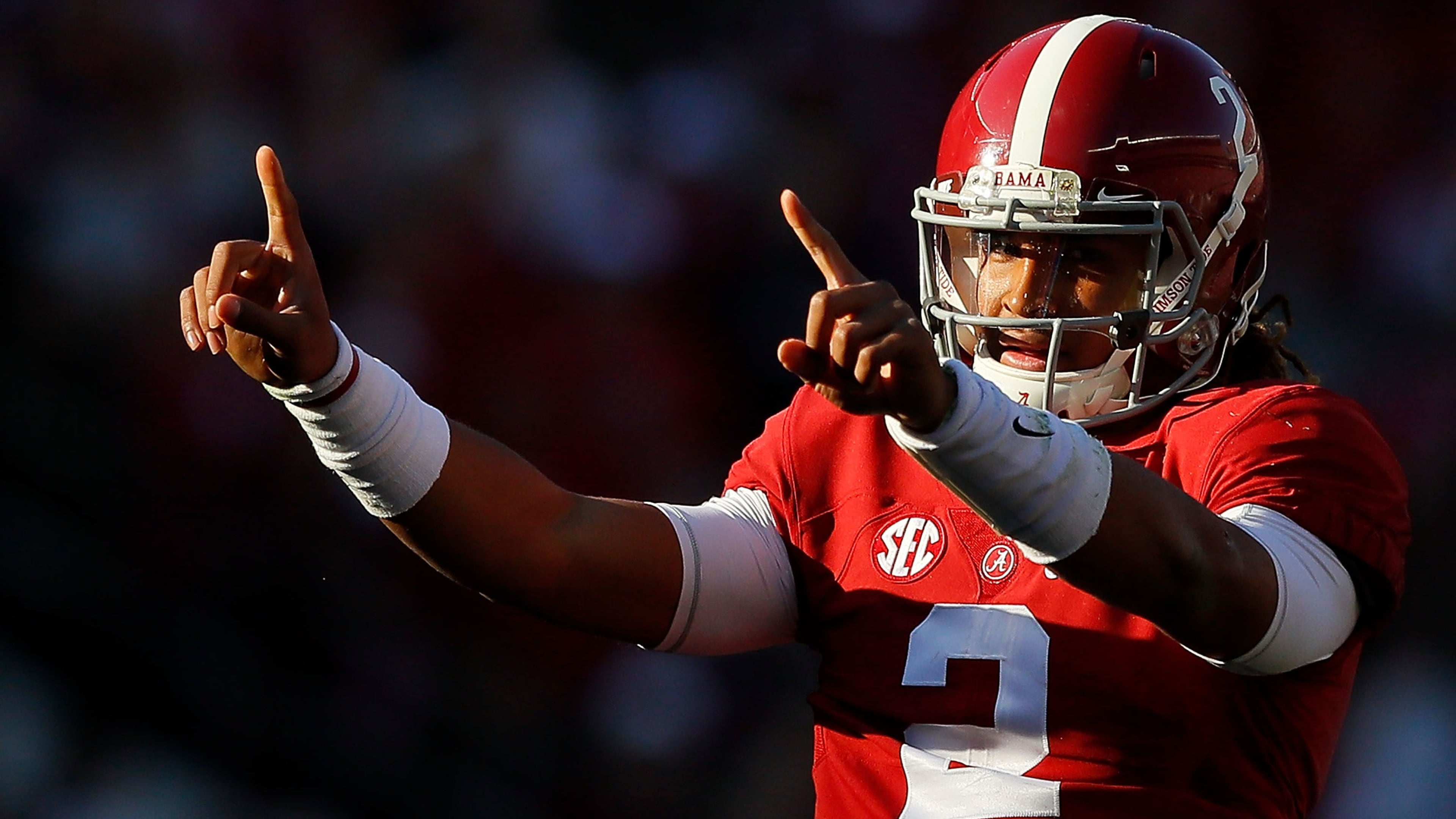 TUSCALOOSA, AL - NOVEMBER 26: Jalen Hurts #2 of the Alabama Crimson Tide calls out to his offense against the Auburn Tigers at Bryant-Denny Stadium on November 26, 2016 in Tuscaloosa, Alabama. (Photo by Kevin C. Cox/Getty Images)