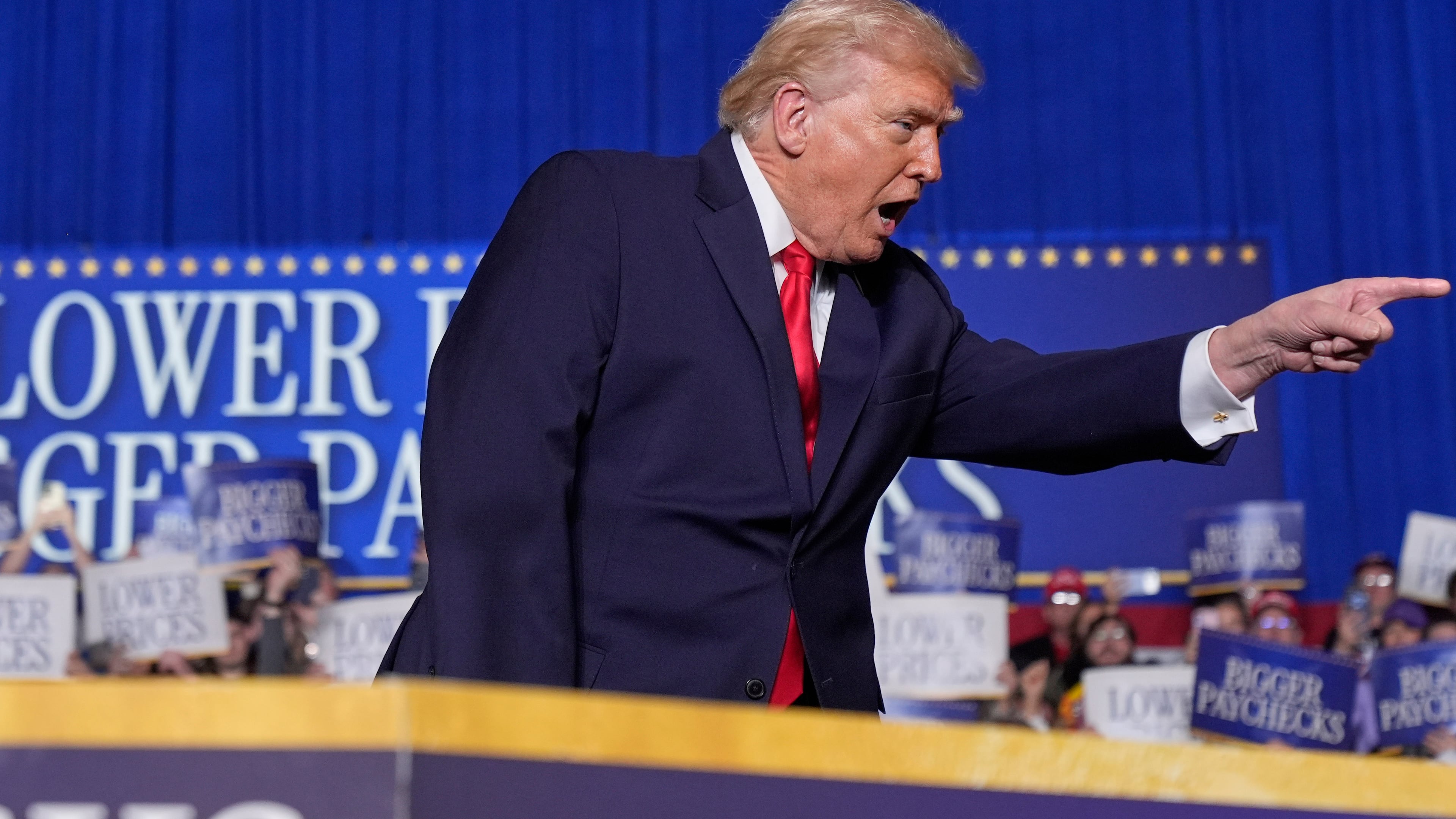 President Donald Trump speaks during an event at the Horizon Events Center in Clive, Iowa, Tuesday, Jan. 27, 2026. (AP Photo/Mark Schiefelbein)