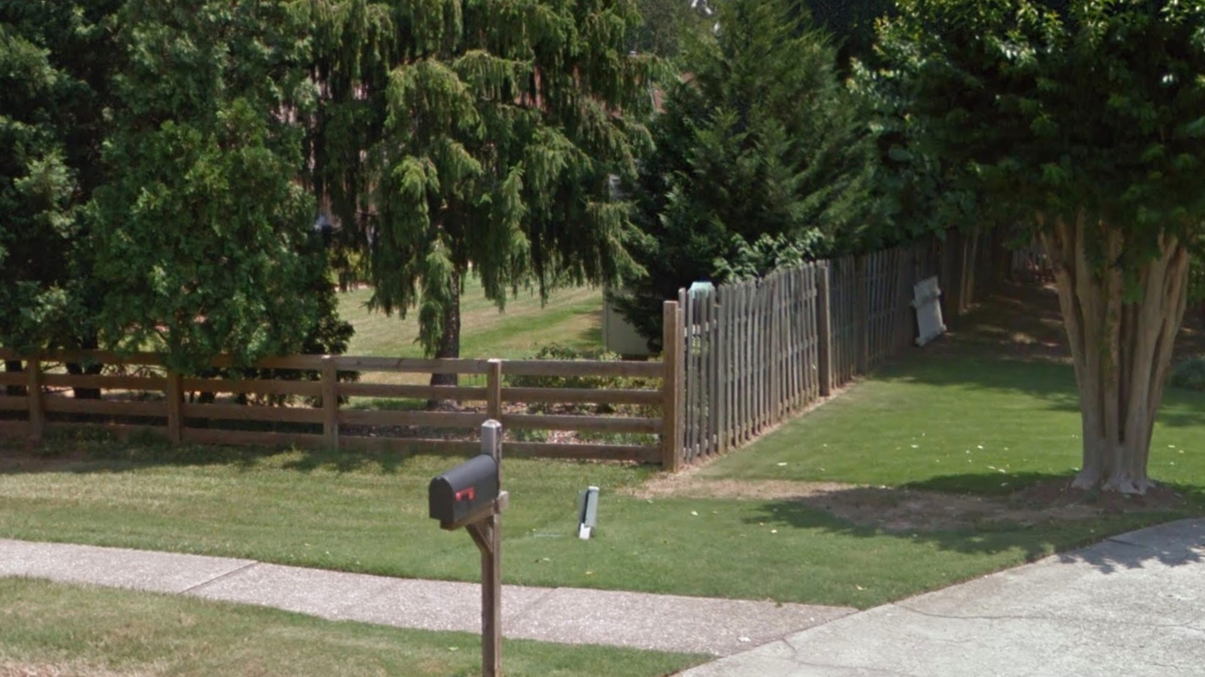 Zoning amendment makes it easier to keep fence heights consistent in Peachtree Corners. Google Maps