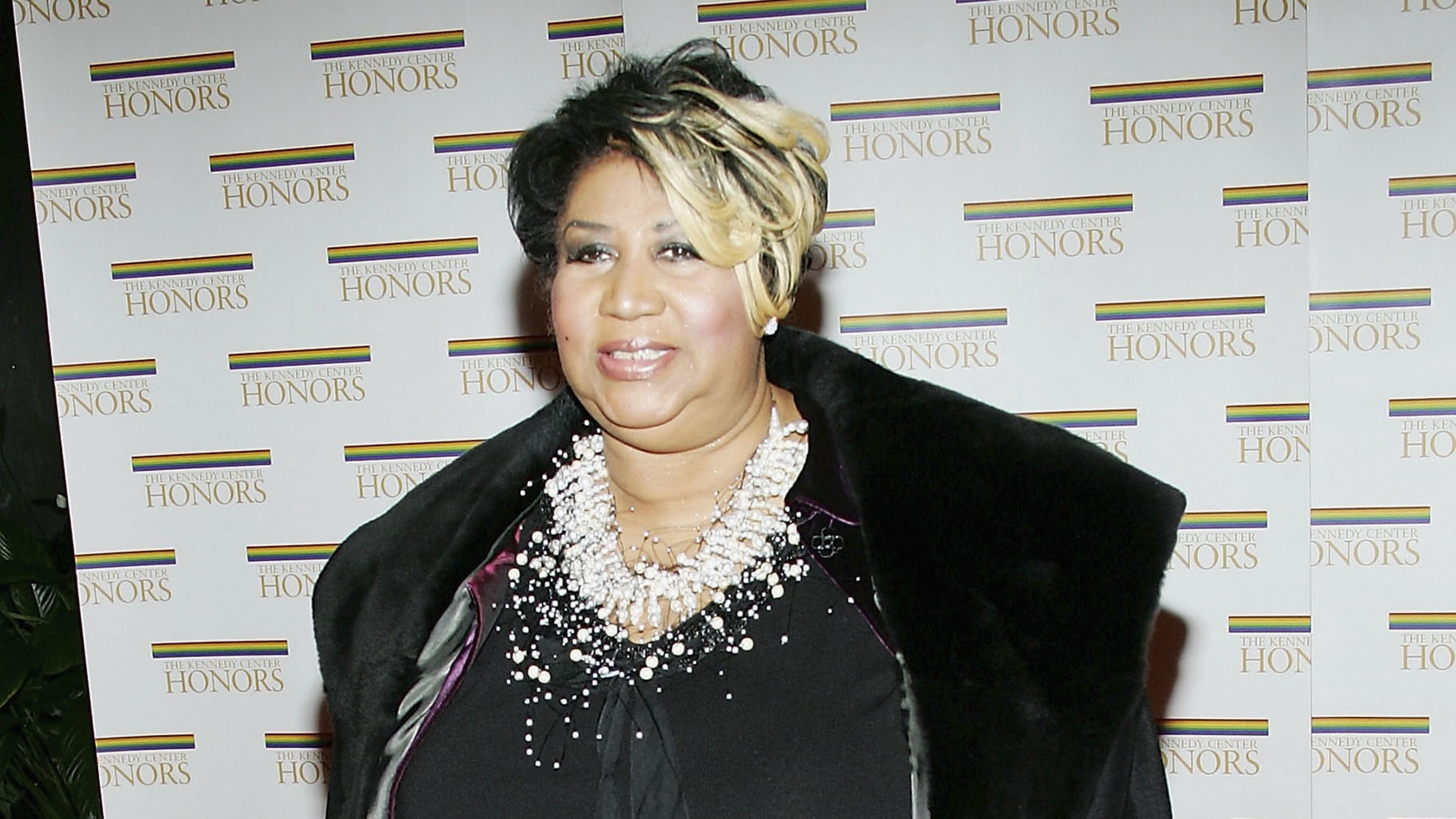 WASHINGTON - DECEMBER 4: Singer Aretha Franklin arrives at the 27th Annual Kennedy Center Honors at U.S. Department of State, December 4, 2004 in Washington, DC. (Photo by Evan Agostini/Getty Images)