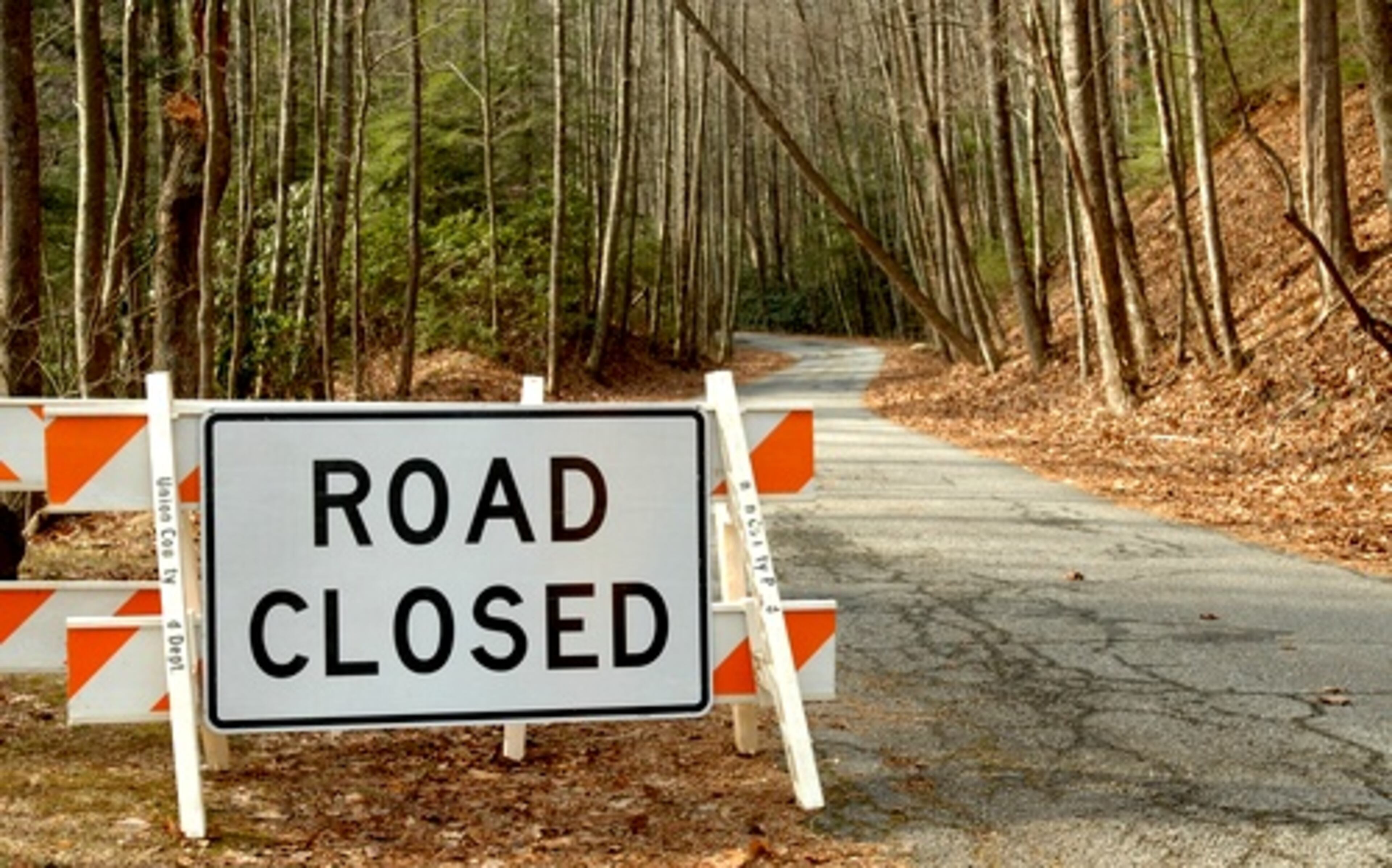 A sign post road closed (except for offiicial investigation vehicles only) the road leads into the area where missing hiker Meredith Emerson's car was found.