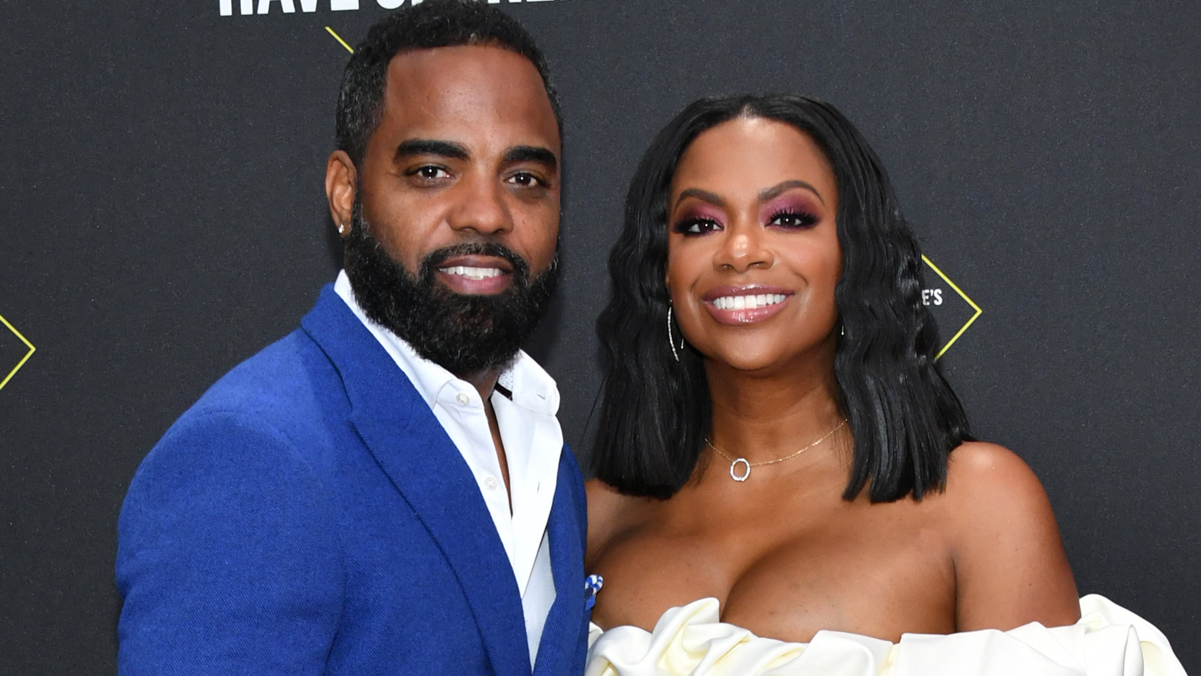 2019 E! PEOPLE'S CHOICE AWARDS -- Pictured: (l-r) Todd Tucker and Kandi Burruss arrives to the red carpet during the 2019 E! People's Choice Awards held at the Barker Hangar on November 10, 2019 -- (Photo by: Amy Sussman/E! Entertainment)