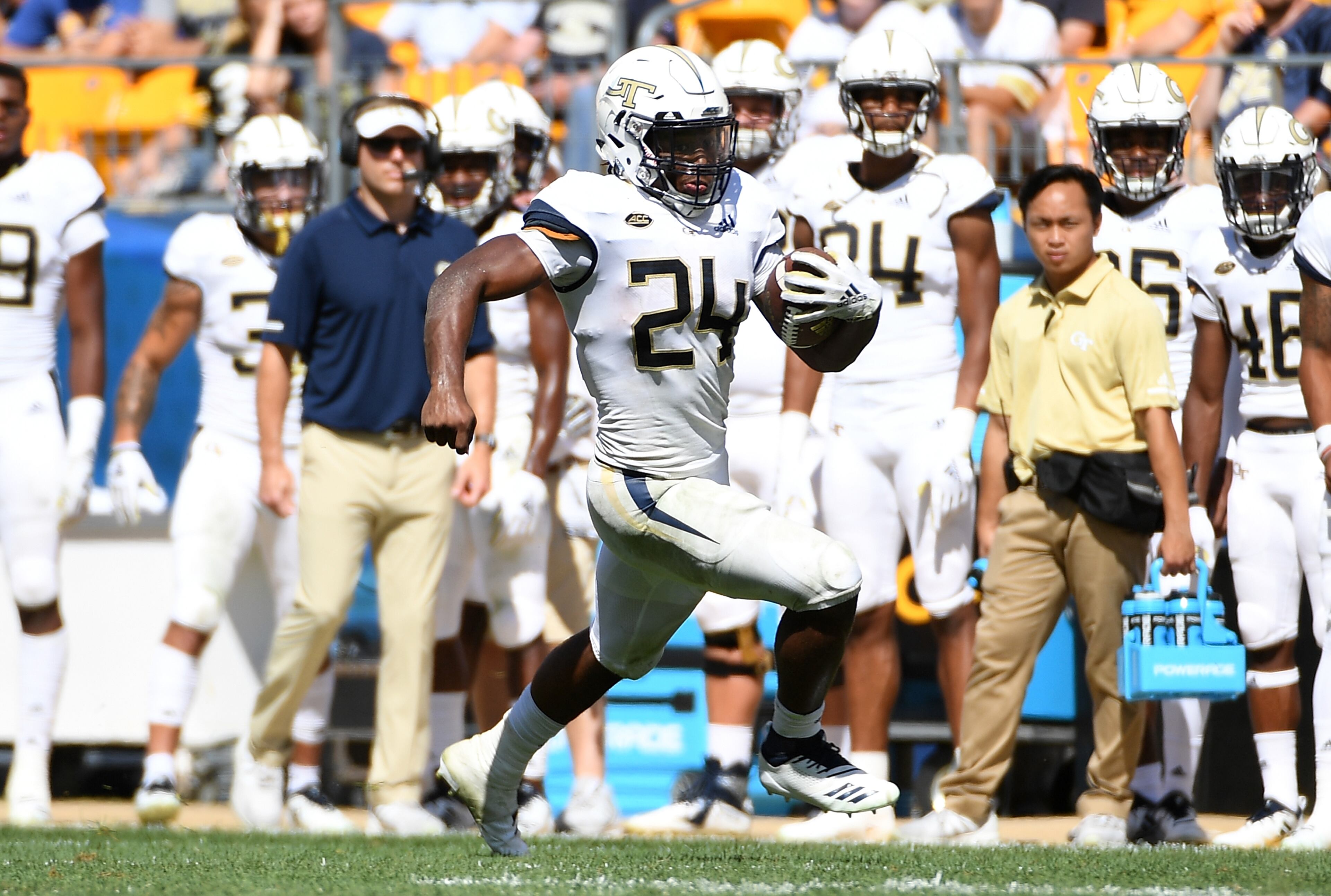 PITTSBURGH, PA - SEPTEMBER 15: Jordan Mason #24 of the Georgia Tech Yellow Jackets runs the ball in the second half during the game against the Pittsburgh Panthers at Heinz Field on September 15, 2018 in Pittsburgh, Pennsylvania. (Photo by Justin Berl/Getty Images)