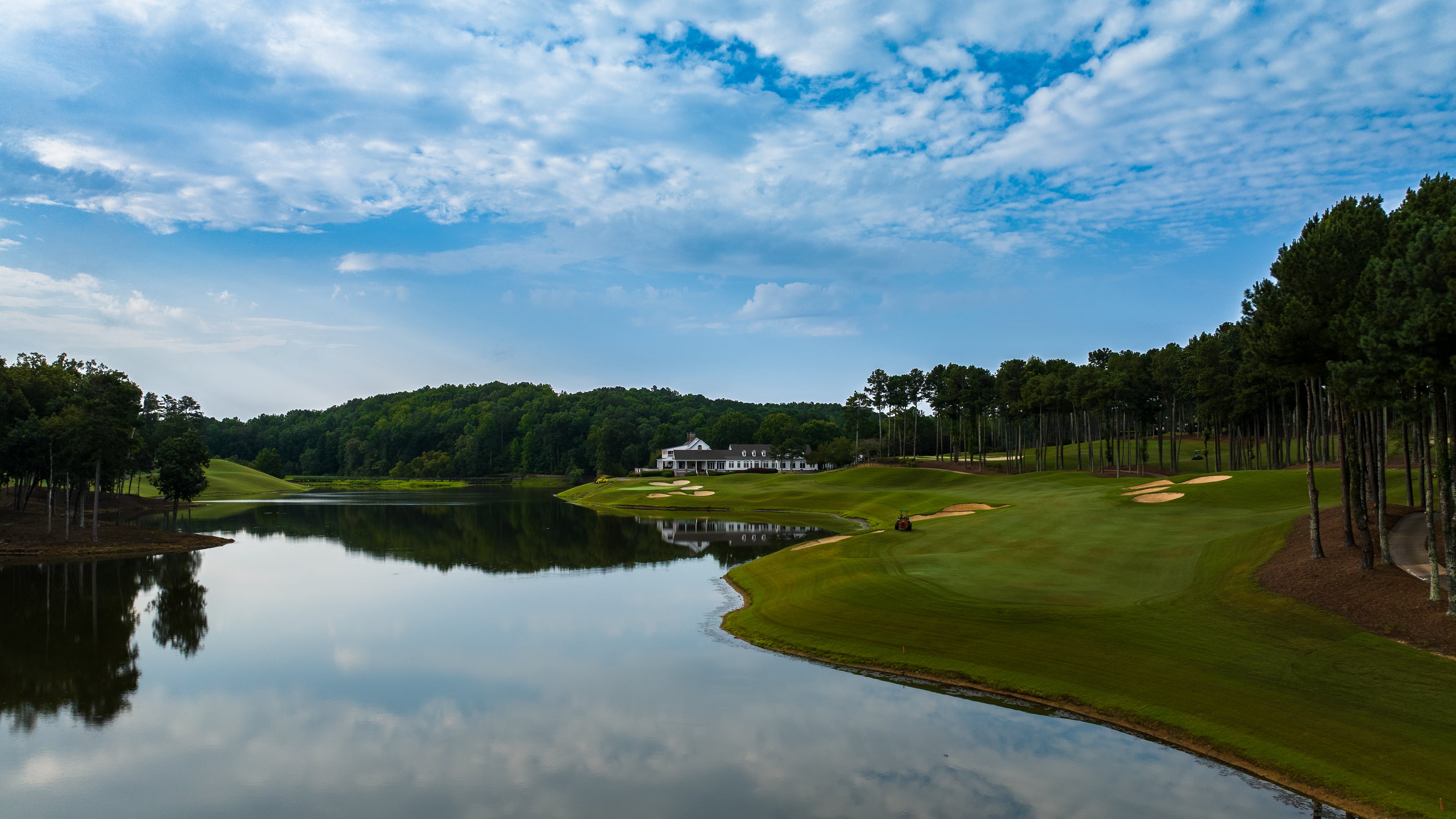 Hawks Ridge Golf Club, located in Ball Ground, sits on 550 acres. (Courtesy of Escalante Golf)
