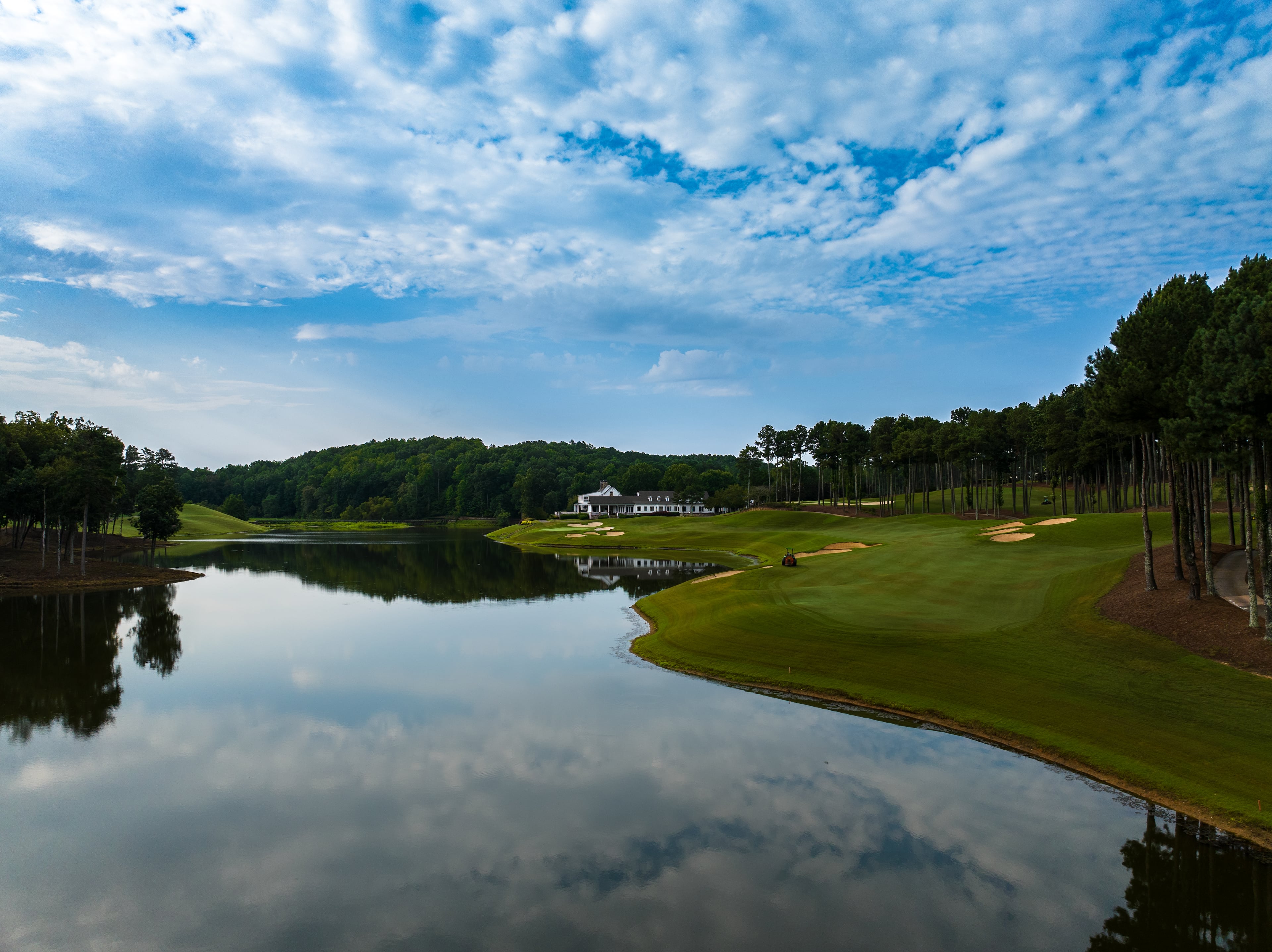 Hawks Ridge Golf Club, located in Ball Ground, sits on 550 acres. (Courtesy of Escalante Golf)