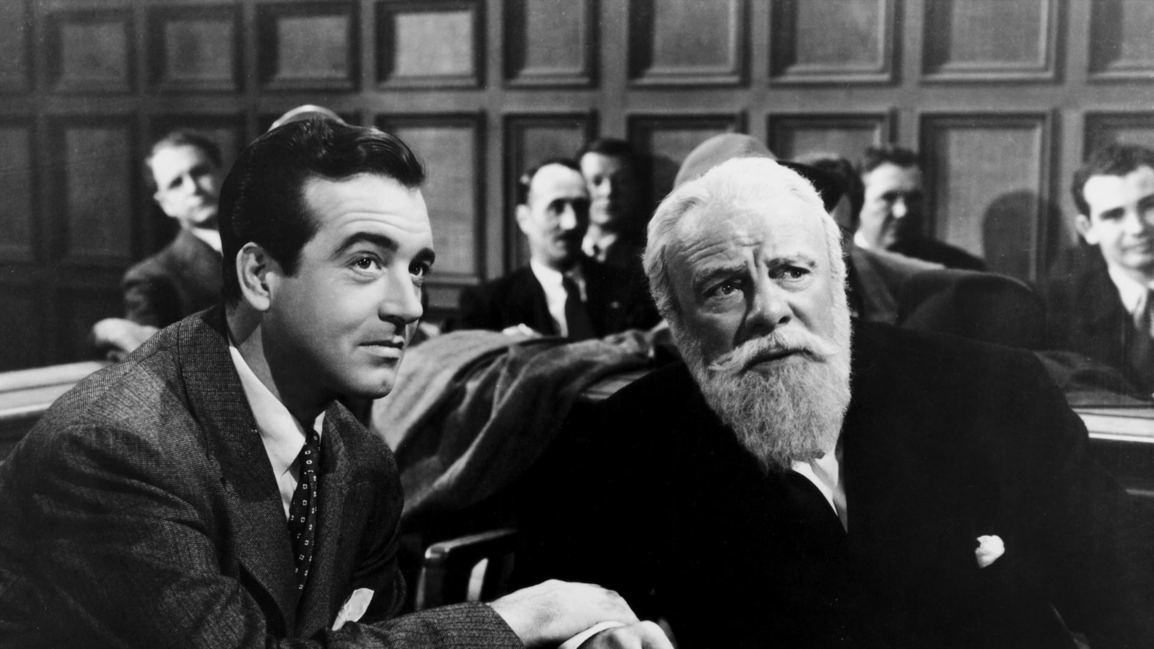 Courtroom drama: Edmund Gwenn, right, as Kris Kringle, and John Payne as Kris’s lawyer in “Miracle on 34th Street” (1947). (Foxmovies.com)