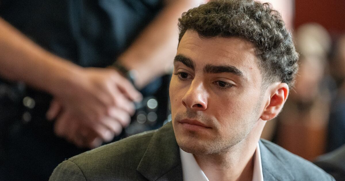 Luigi Mangione expected to plead guilty in federal case in UnitedHealthcare killing, AP source says