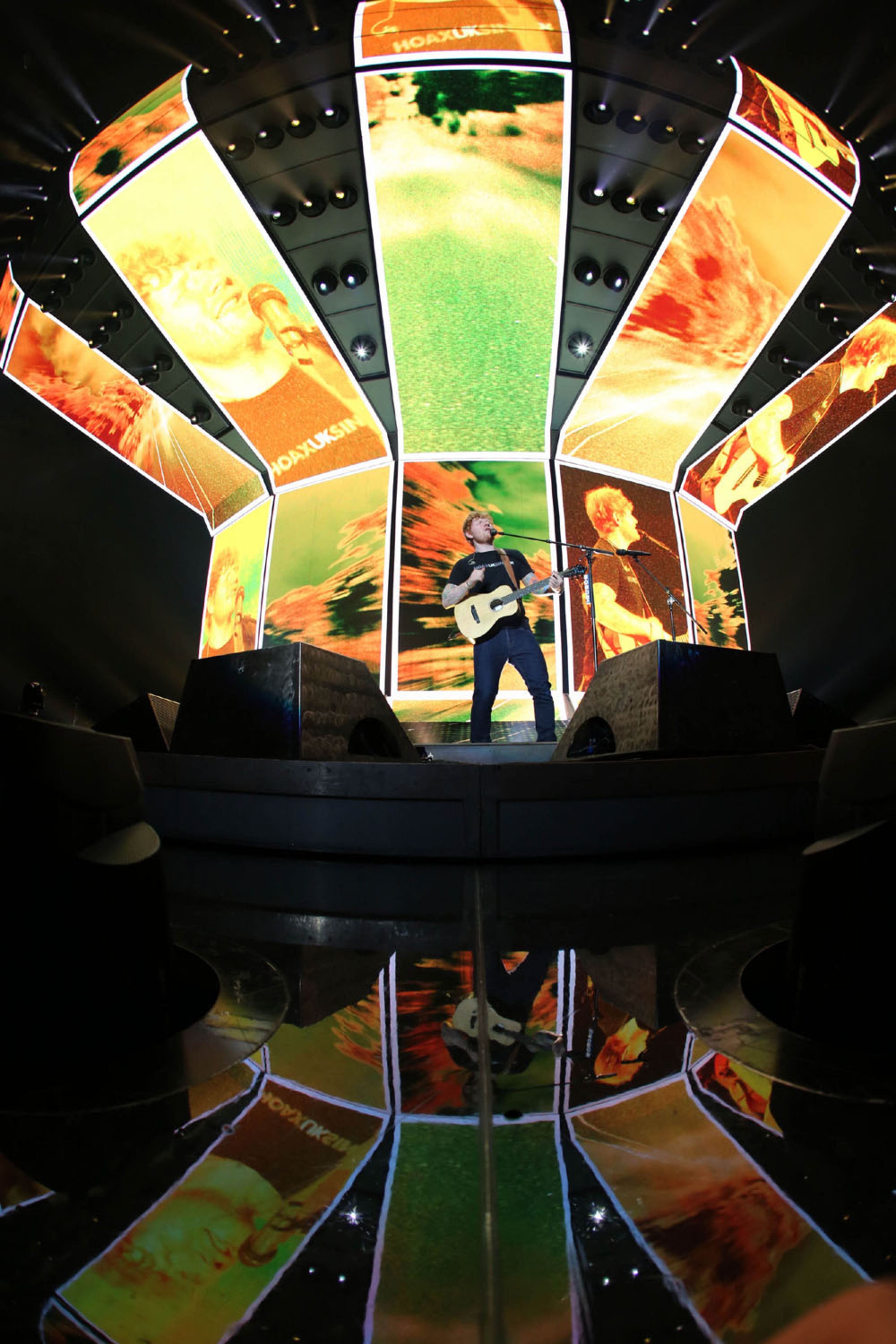 #10 of #30. PLEASE KEEP IN SEQUENTIAL ORDER FOR THE CONTINUITY OF THE GALLERY.
British stars Ed Sheeran and James Blunt rocked the first of two sold out nights at Infinite Energy Center on Friday, August 25, 2017.
Robb Cohen Photography & Video /RobbsPhotos.com