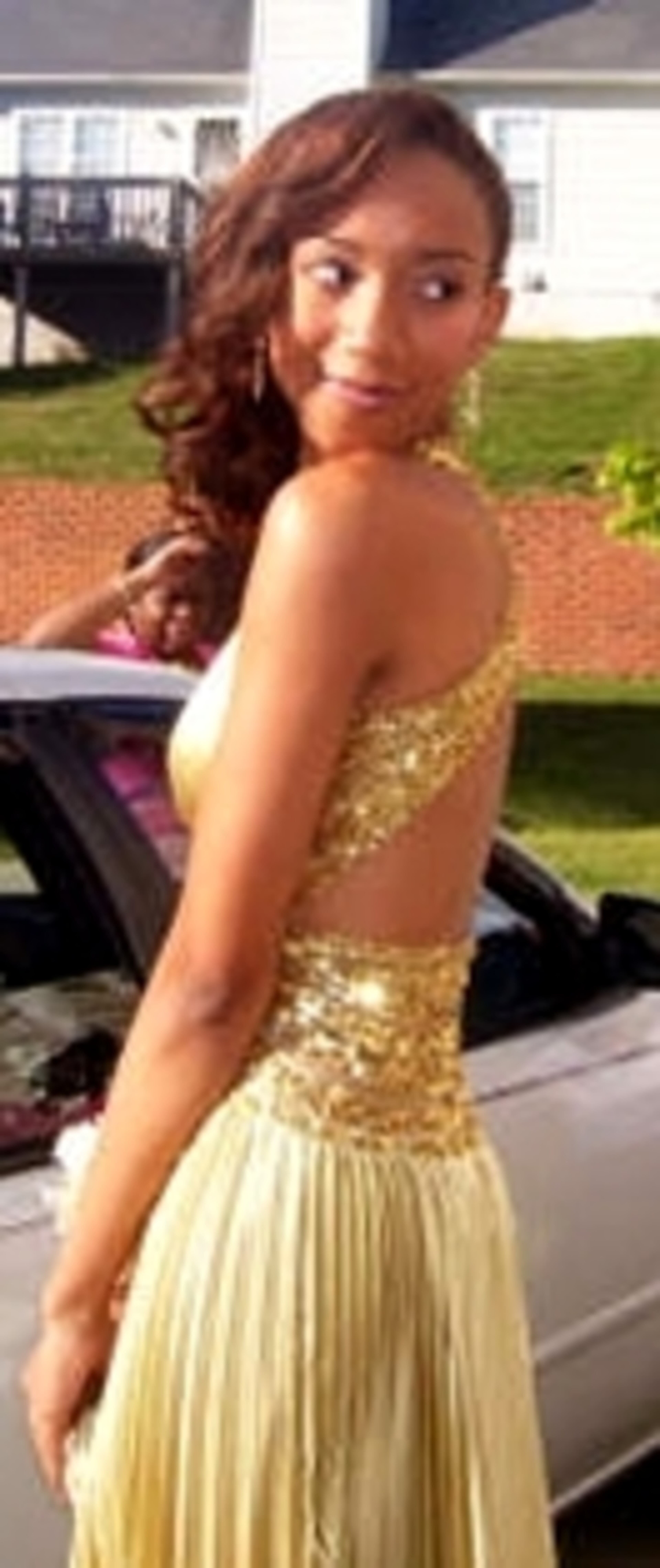 We know you love those prom photos --so do we. So we winnowed down the hundreds of prom photos we received from metro Atlanta students and made a "Best of" gallery. Here is Kee Kee at Mundy's Mill's junior prom.