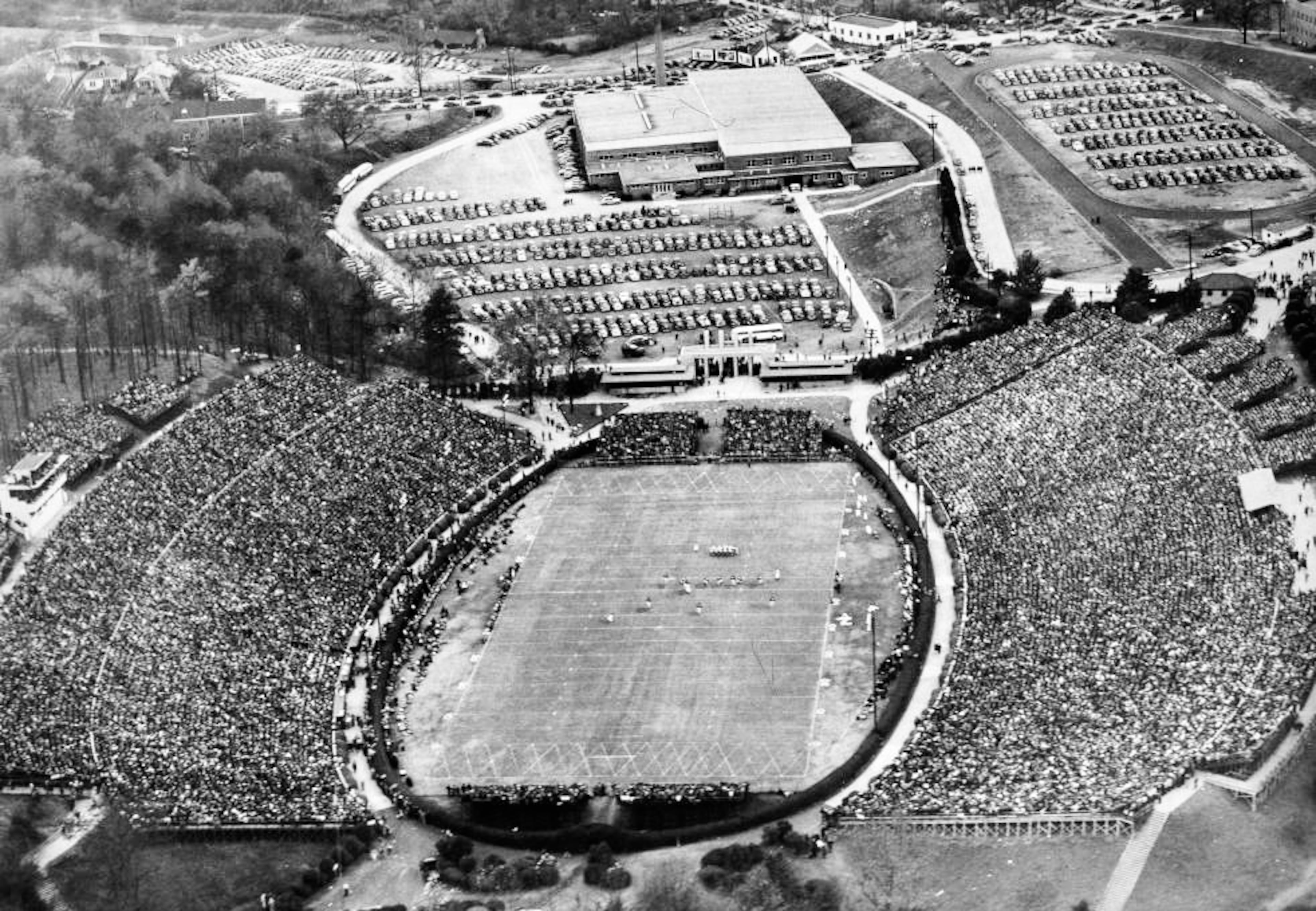 Aerial view of Sanford Stadium during a Georgia Bulldogs game, 1946