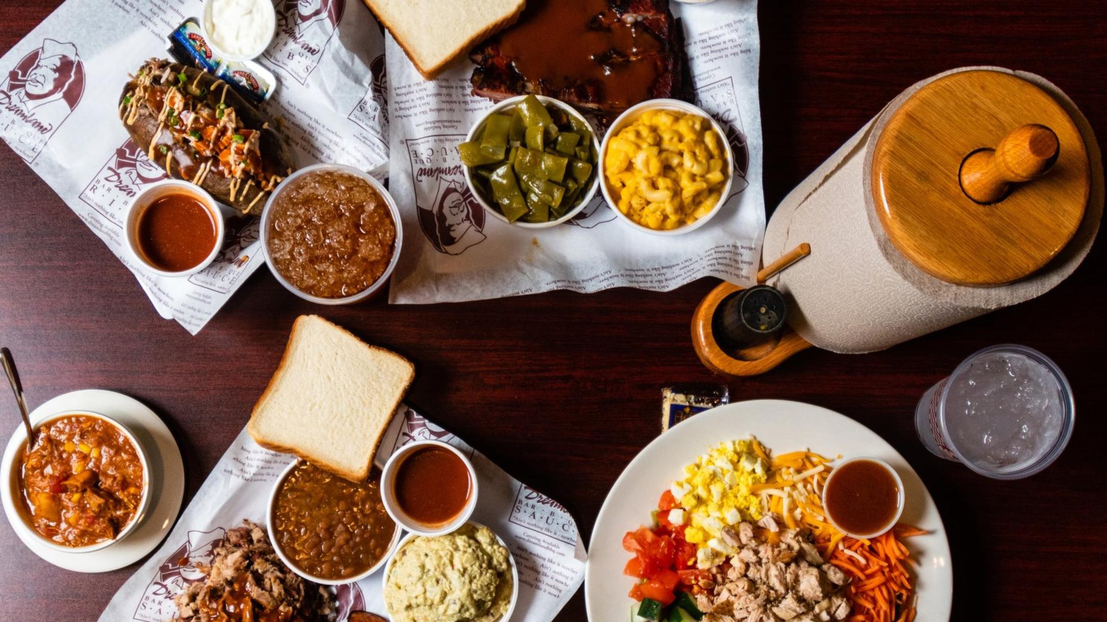 Parsons Alley in downtown Duluth has dining options for a variety of tastes. If you’re in the mood for barbecue, Dreamland gives you plenty of choices. CONTRIBUTED BY HENRI HOLLIS