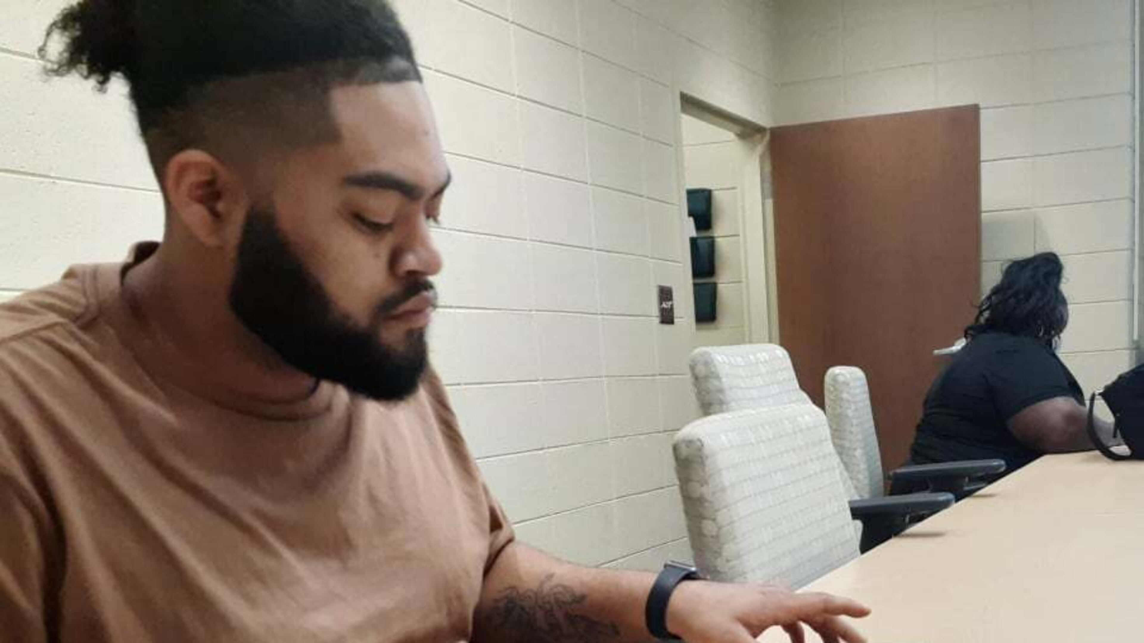 Acworth resident Nicholas Galvez fills out a job application during an Aug. 6 hiring event at the Public Works Complex in Marietta. Georgia has seen continued strengthening of the labor market with hiring and wages up. (Matt Bruce/For the AJC)
