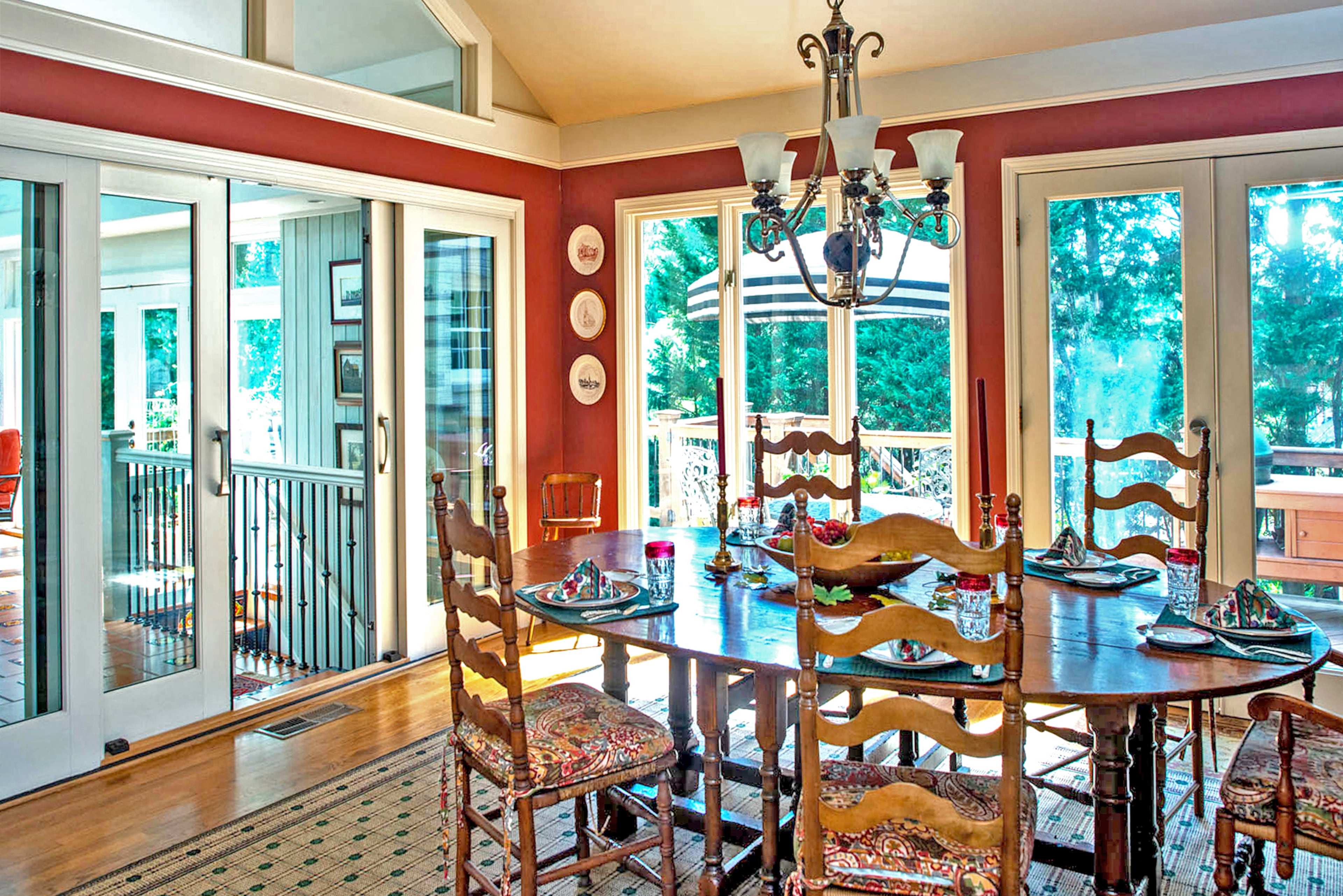 The breakfast nook, with a vaulted ceiling, is flooded in natural light in Steve and Caron Morgan's Dunwoody home.