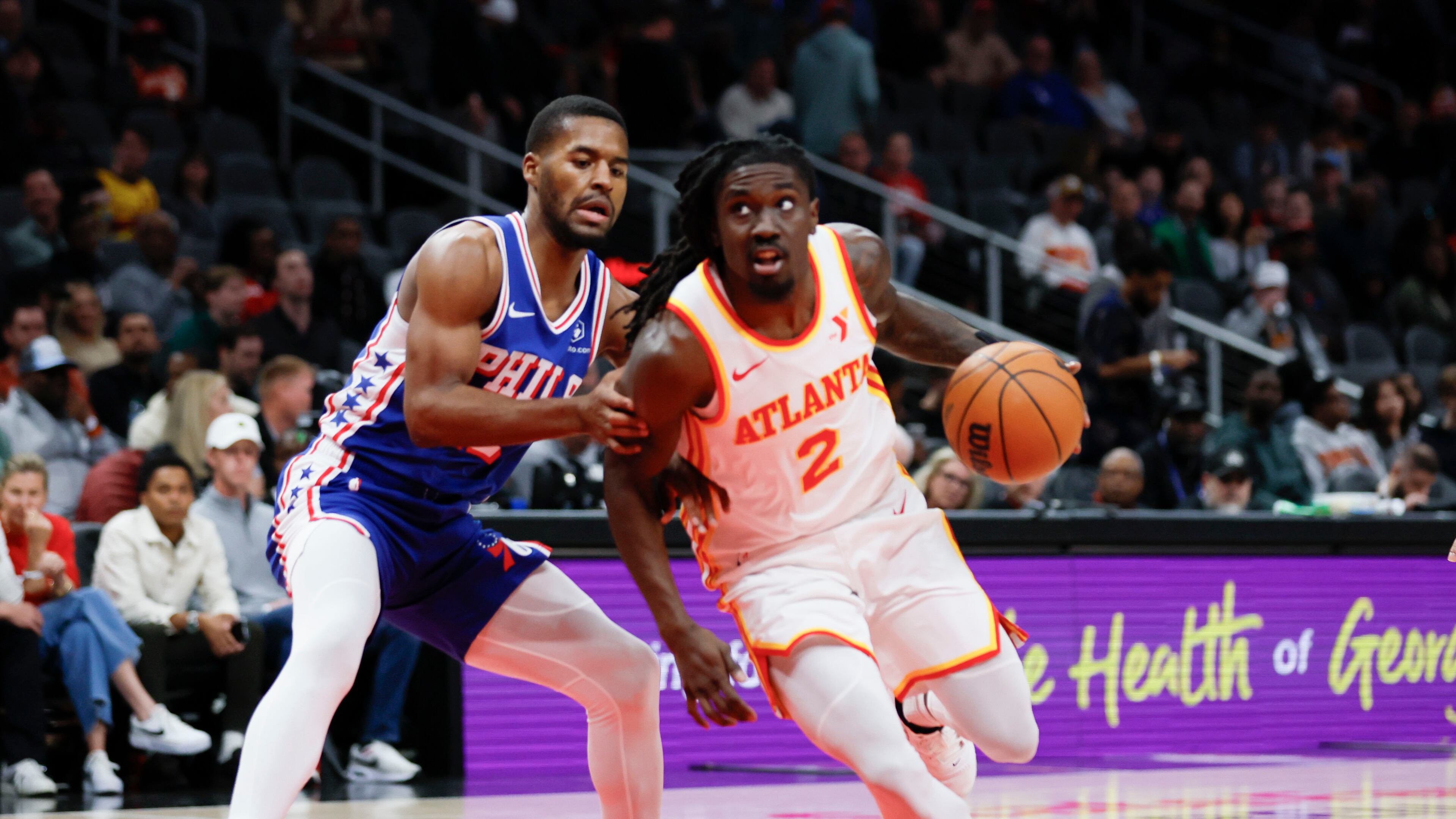 Keaton Wallace (right) averaged 5.4 points, 2.6 assists and 0.9 steals per game in playing 31 games for the Hawks last season. (Miguel Martinez/AJC)