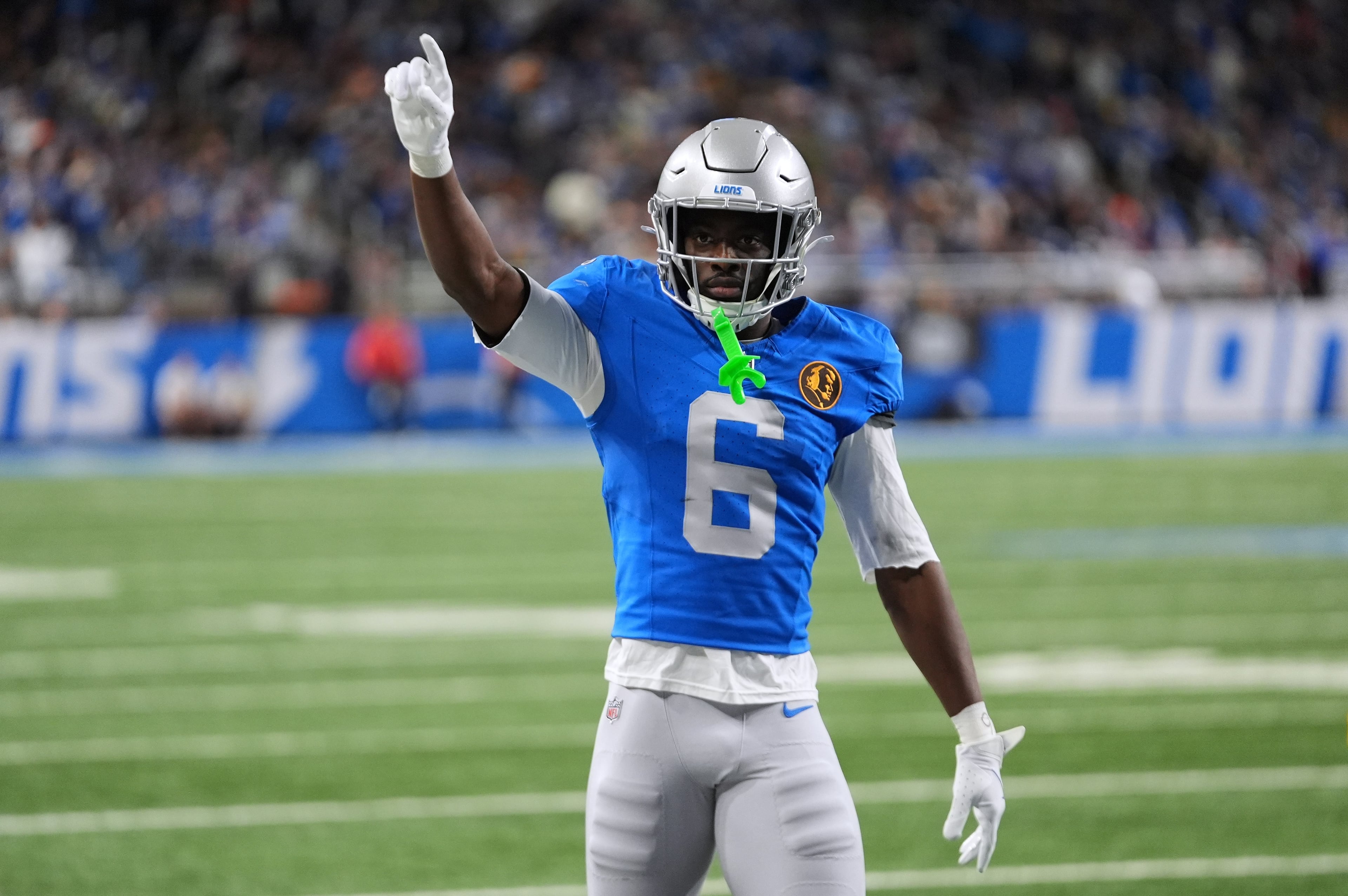 Lions Arnold Armed Robbery Football