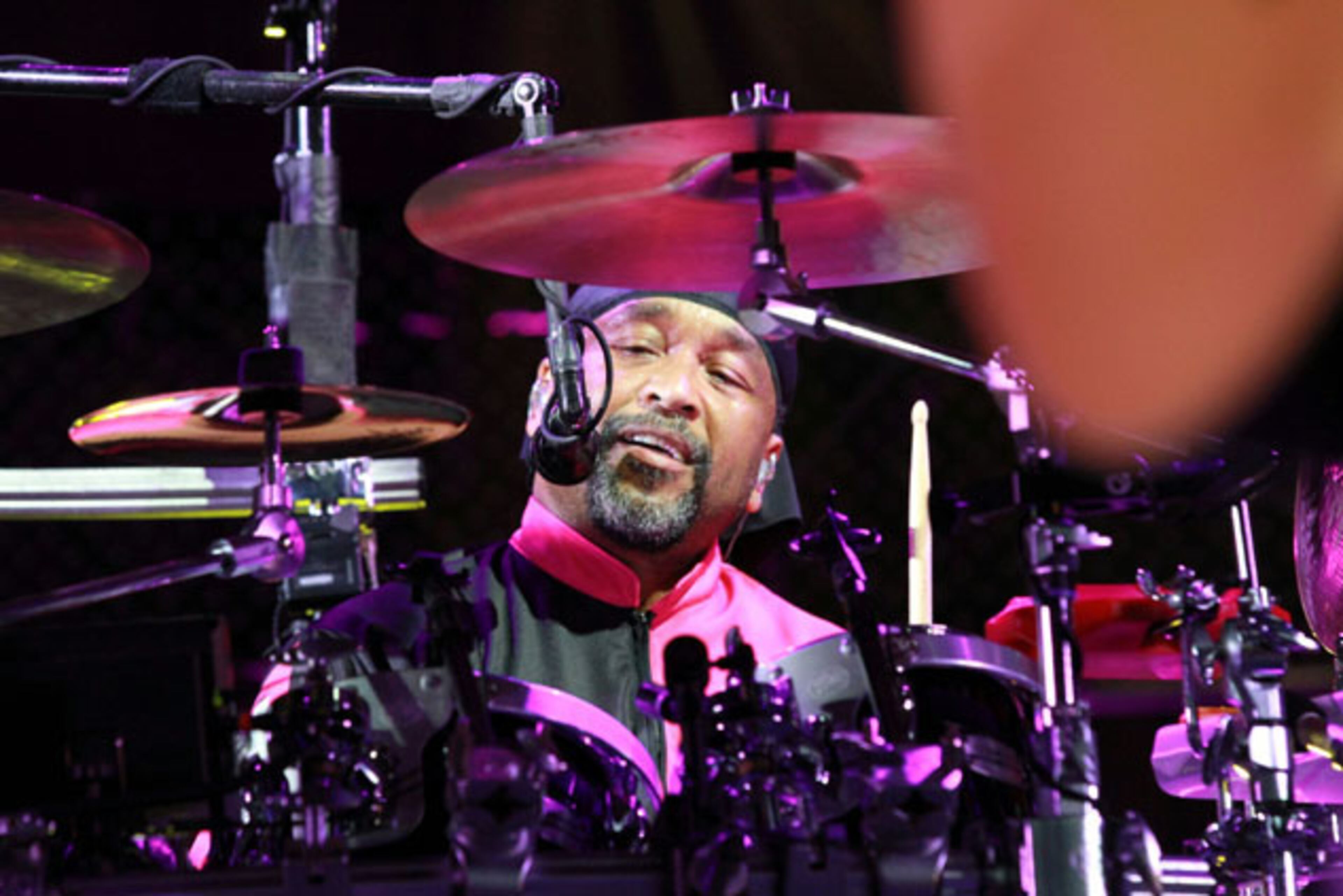 The Dave Matthews Band rocked out the sold-out Lakewood Amphitheatre for three solid hours on Saturday night, May 28, 2016. Robb Cohen Photography & Video /www.RobbsPhotos.com