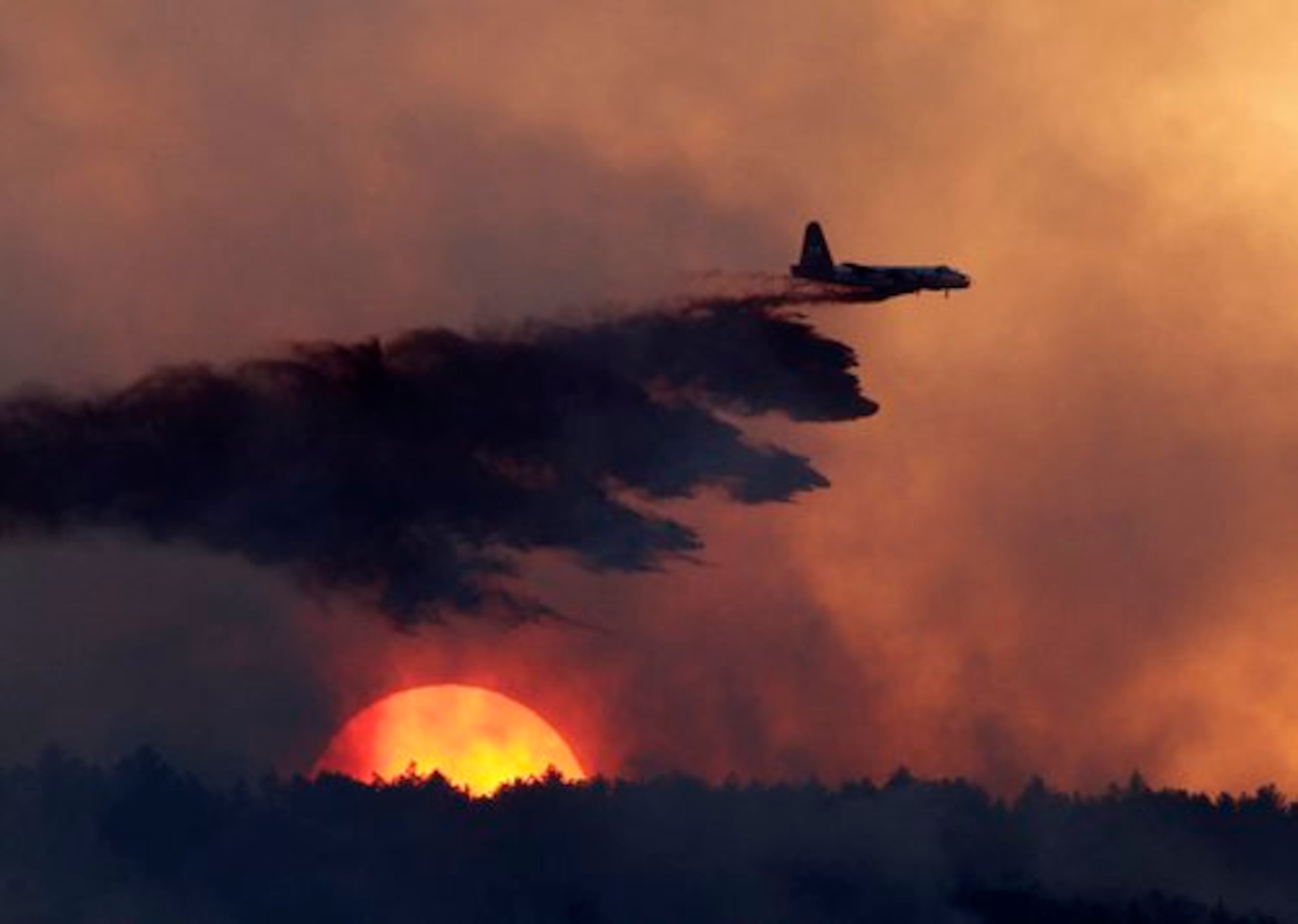 Sept. 6, Boulder, Colo. - More than 1,000 firefighters battled a more than 7,135-acres wildfire that sparked off the Colorado foothills midmorning. The fire caused the evacuation of approximately 3,000 Boulder County residents. Nearly 200 homes were destroyed, making it the worst wildfire in Colorado history.