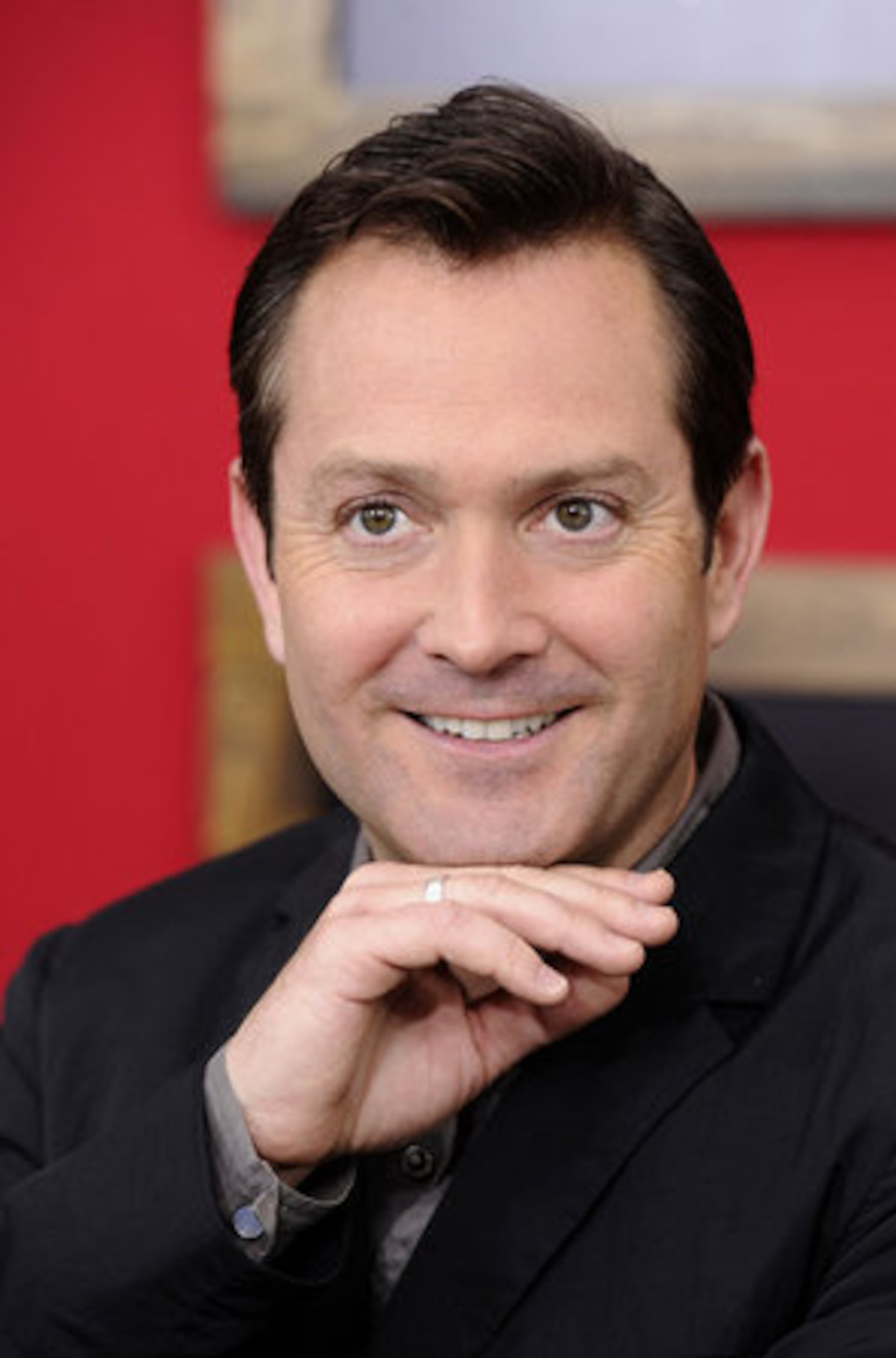 Actor and cast member Tom Lennon strikes a pose that seems to say, "I WILL win Miss Photogenic."