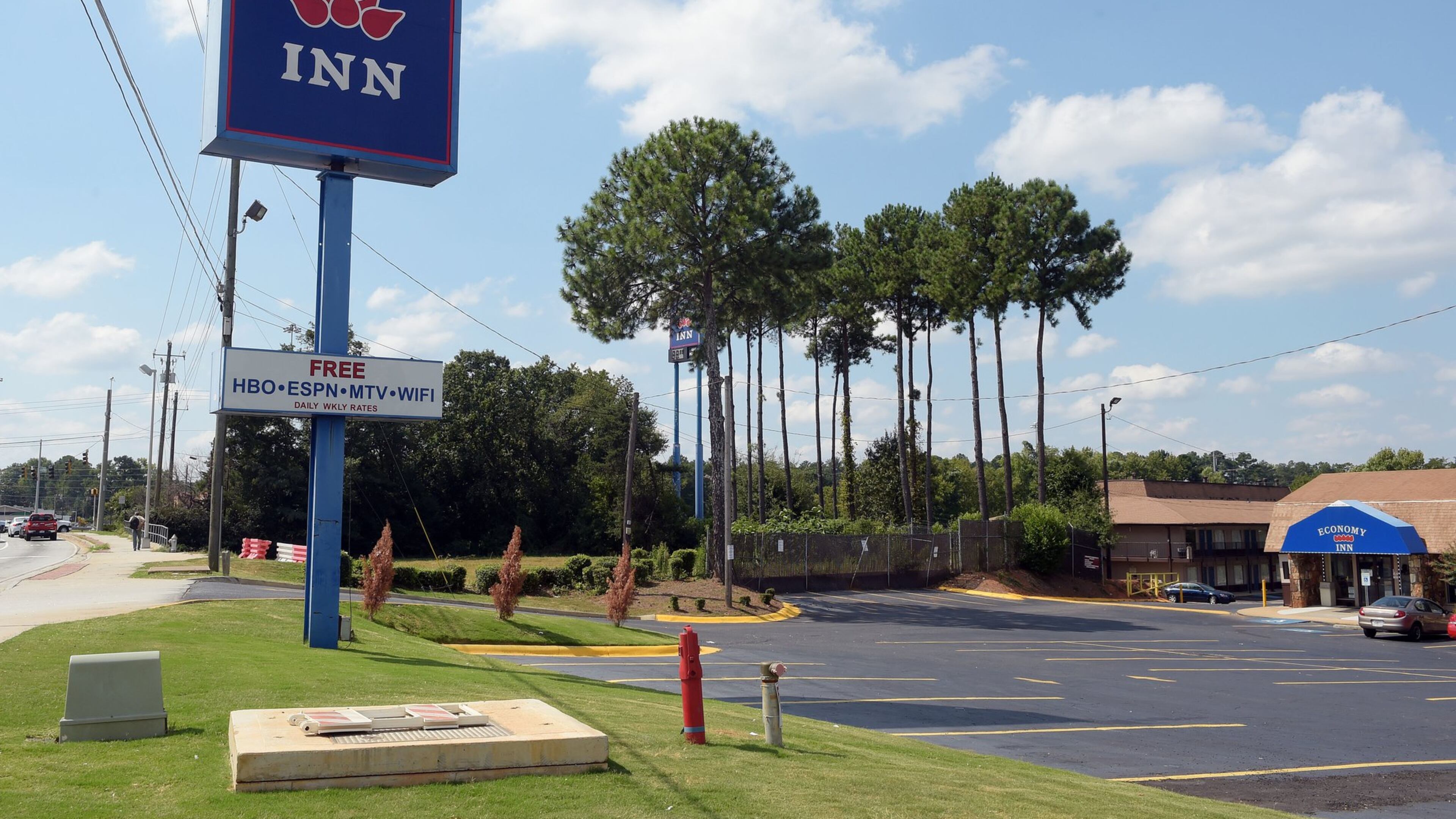 The Economy Inn on Wesley Chapel Road had its water service after it paid a $210,000 water bill. KENT D. JOHNSON/kdjohnson@ajc.com