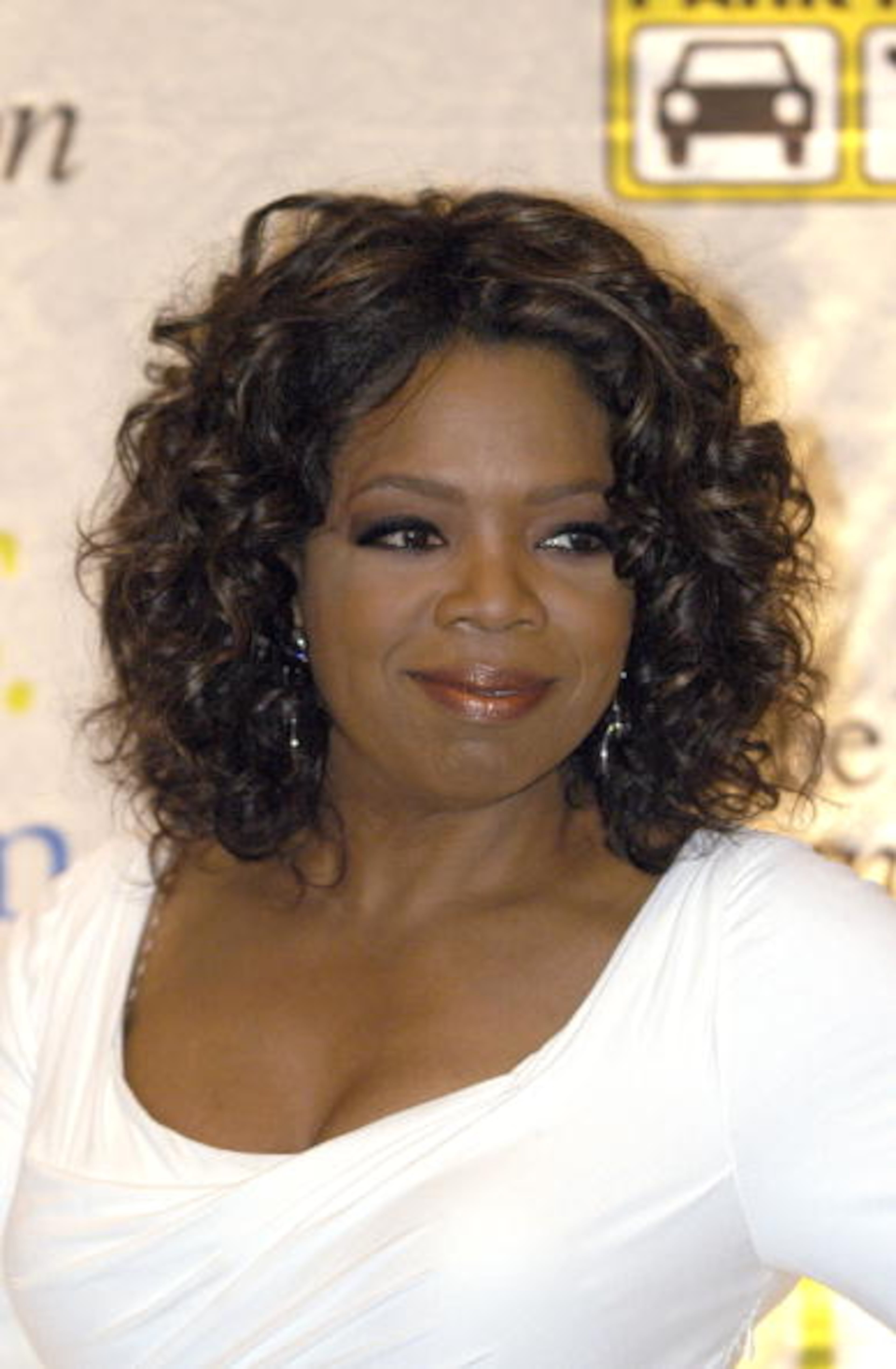 WASHINGTON - MAY 24: Oprah Winfrey stands for photos before the U.S. Dream Academy's 4th Annual Gala fund-raiser on April 24, 2005 in Washington, DC. The Dream Academy supports mentoring and enrichment programs for nearly 1000 at risk children in 11 major markets. (Photo by Stephen Boitano/Getty Images)