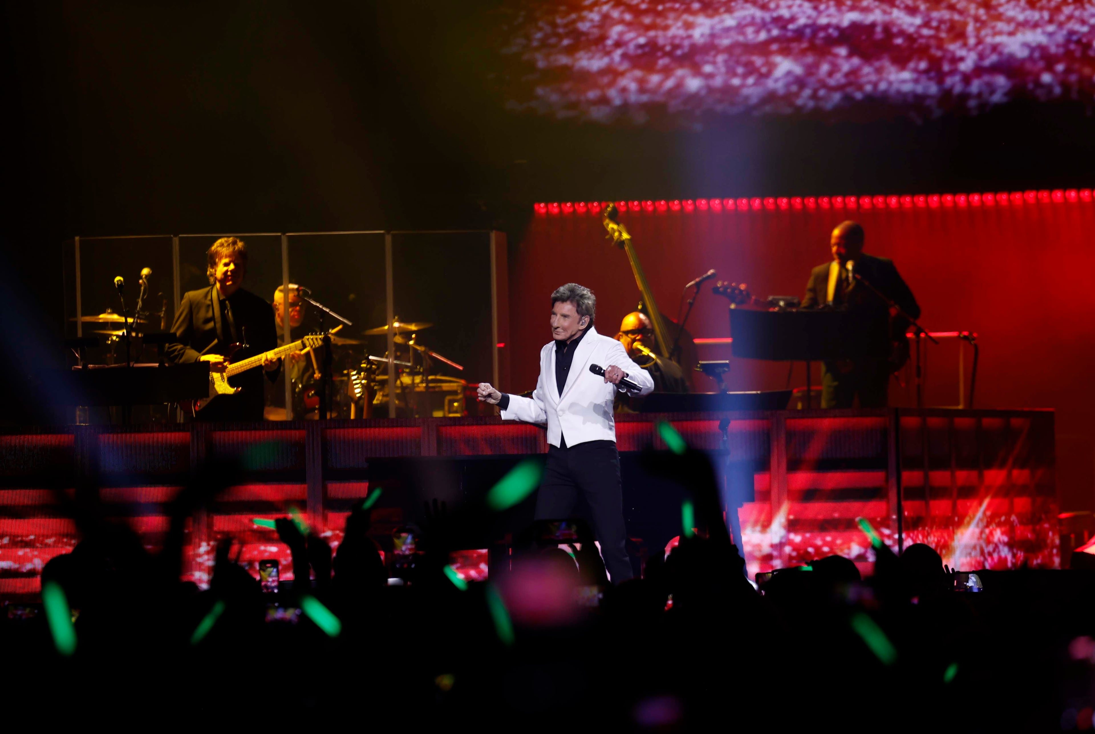 Barry Manilow performs before an enthusiastic audience Tuesday, Aug. 11, 2026, at Gas South Arena in Duluth. (Akili-Casundria Ramsess for the AJC)