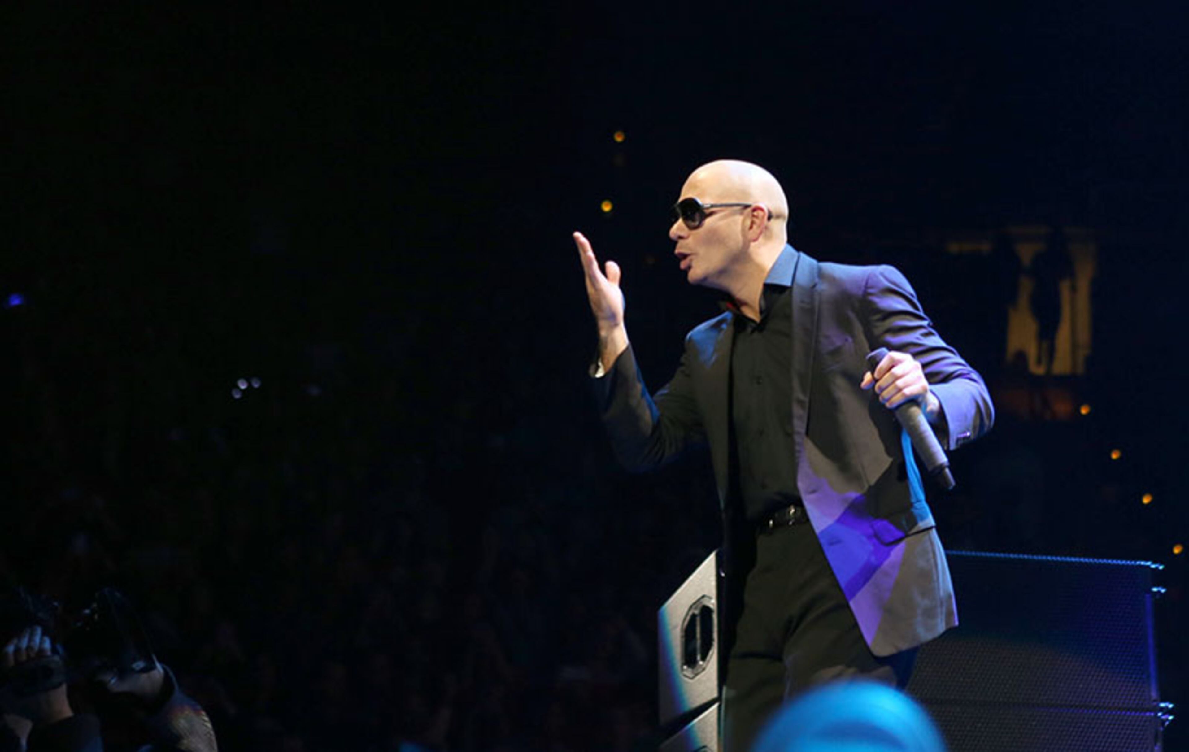 Pitbull blows kisses to his fans at Philips Arena.