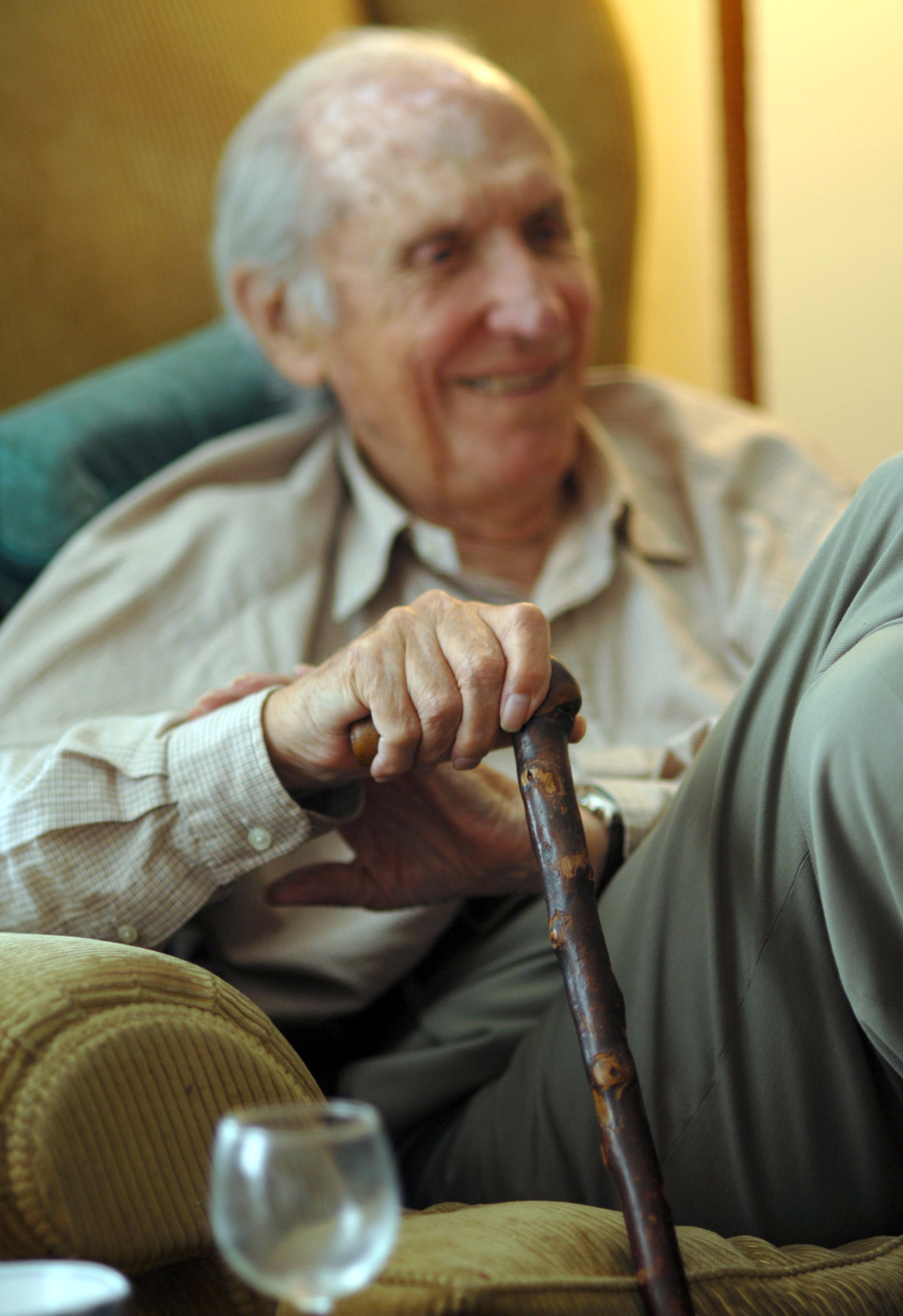 Jameson Jones sits in his apartment in Memphis, Tenn. on Thursday, May 10, 2007 and holds his cane. AP Photo/Greg Campbell/for the Atlanta Journal-Constitution