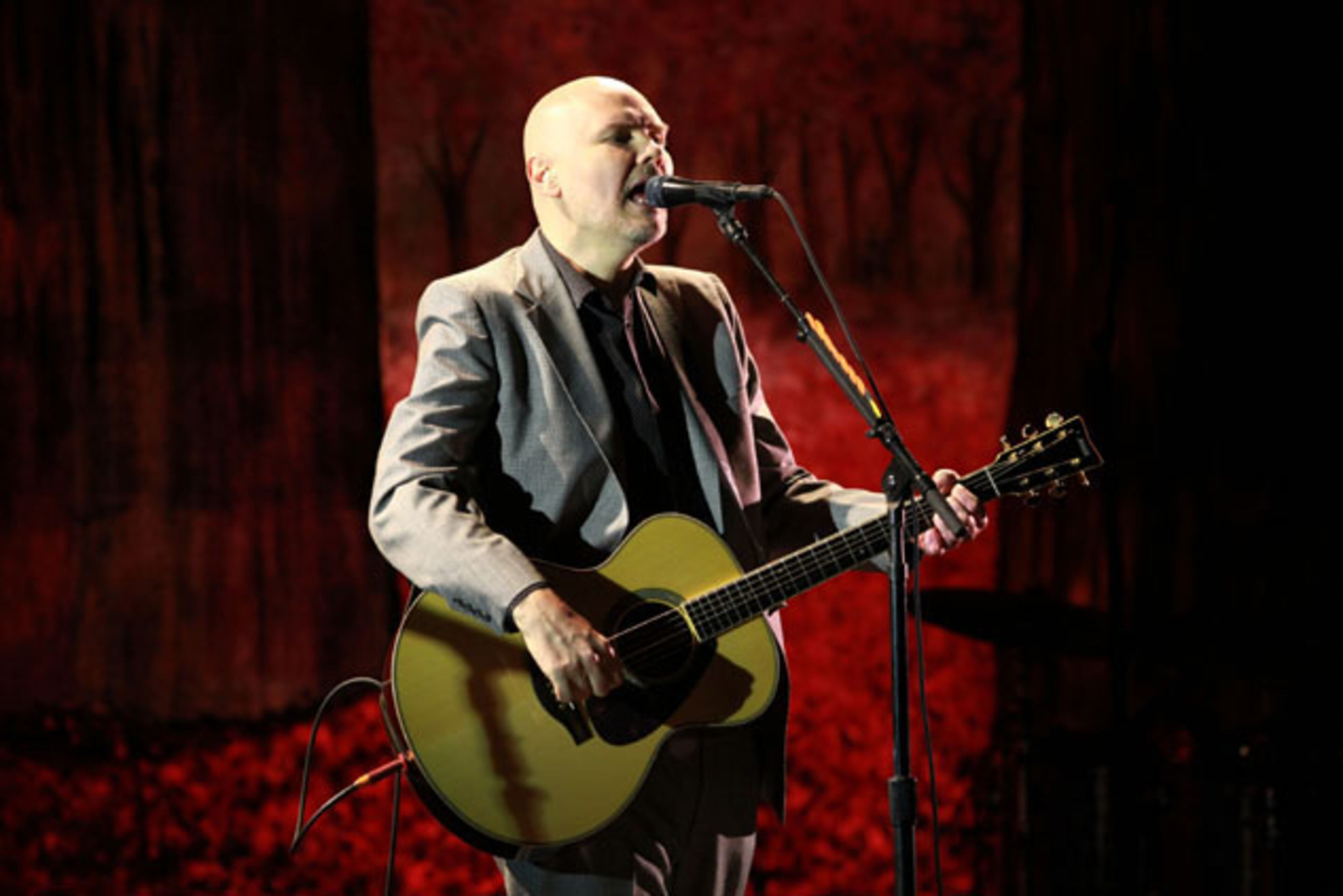 Billy Corgan and his Smashing Pumpkins played to a packed Cobb Energy Centre crowd Tuesday night, April 26, 2016; Liz Phair opened the show. Though the stage was set up for his touring band, which includes original Pumpkins drummer Jimmy Chamberlin, Corgan opened the show playing solo and acoustic for the first 3 songs, which is the time allotted for photographers. Robb Cohen Photography & Video /www.RobbsPhotos.com
