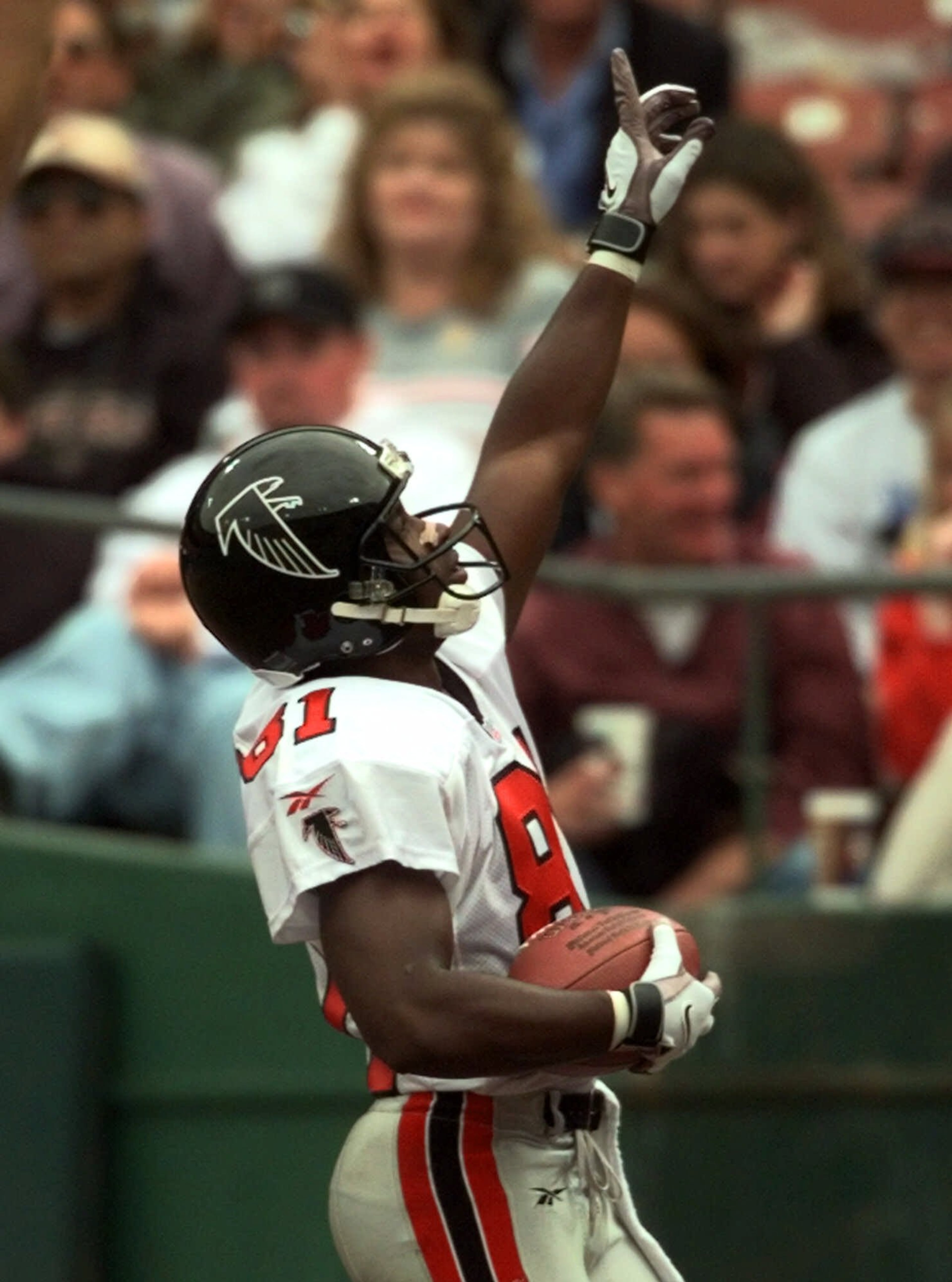SPECIAL FOR THE ATLANTA CONSTITUTION--Falcons wide receiver Terance Mathis celebrates in the end zone after scoring a touchdown against the 49er during the first quarter of their game Sunday Sept. 27, 1998.(AP Photo/Bob Galbraith)