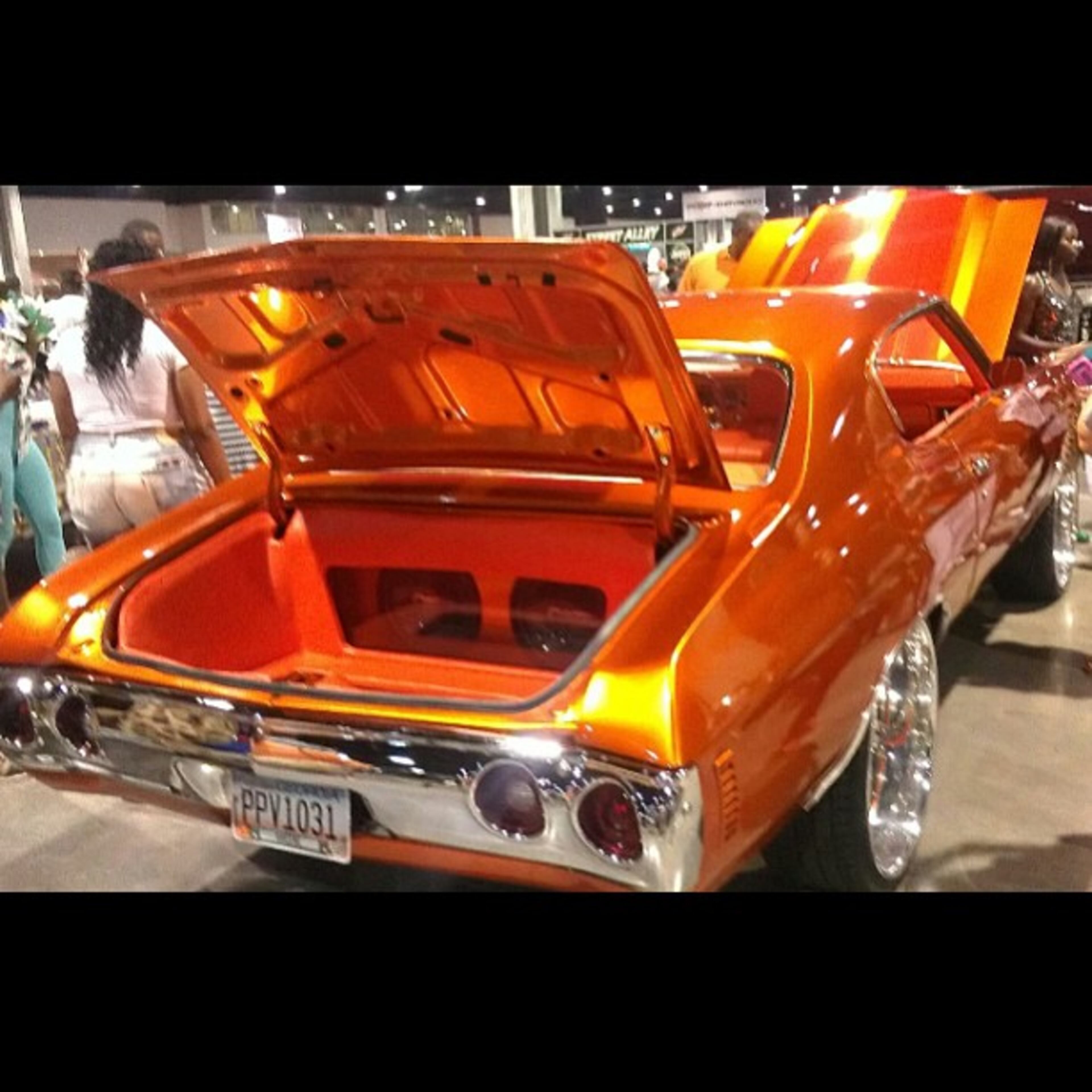 #v103 #carandbikeshow #carnbike10 #chevy #montecarloss #supersport #ss #motorcycle #bikelife #hayabusa #stunt #liftkit #jackedup #highlife Lamborghini #lambo #lamborghini #bentley #flyingspur #rollsroyce #exoticcar -- @thaciscokidbeatz