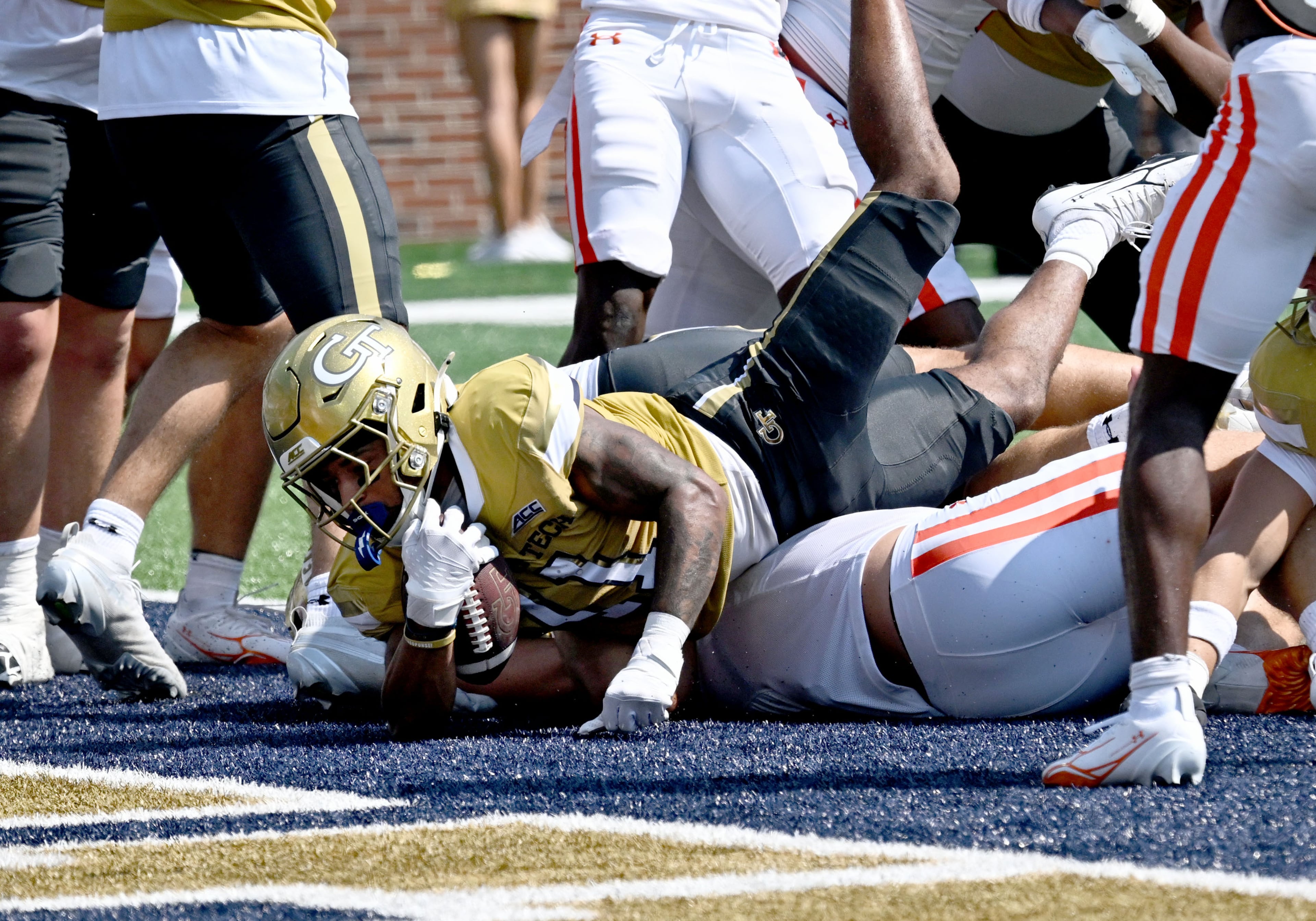 Georgia Tech running back Chad Alexander (11) scores a touchdown during the second half in an NCAA college football game at Bobby Dodd Stadium on Saturday, Sept. 19, 2026, in Atlanta. Georgia Tech won 44-11 over Mercer. (Hyosub Shin/AJC)