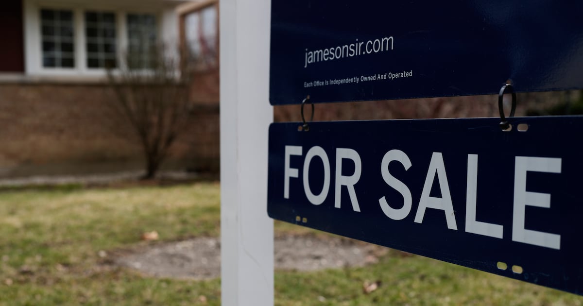 featured image for post Average US long-term mortgage rate slips to 6.23, its third weekly drop