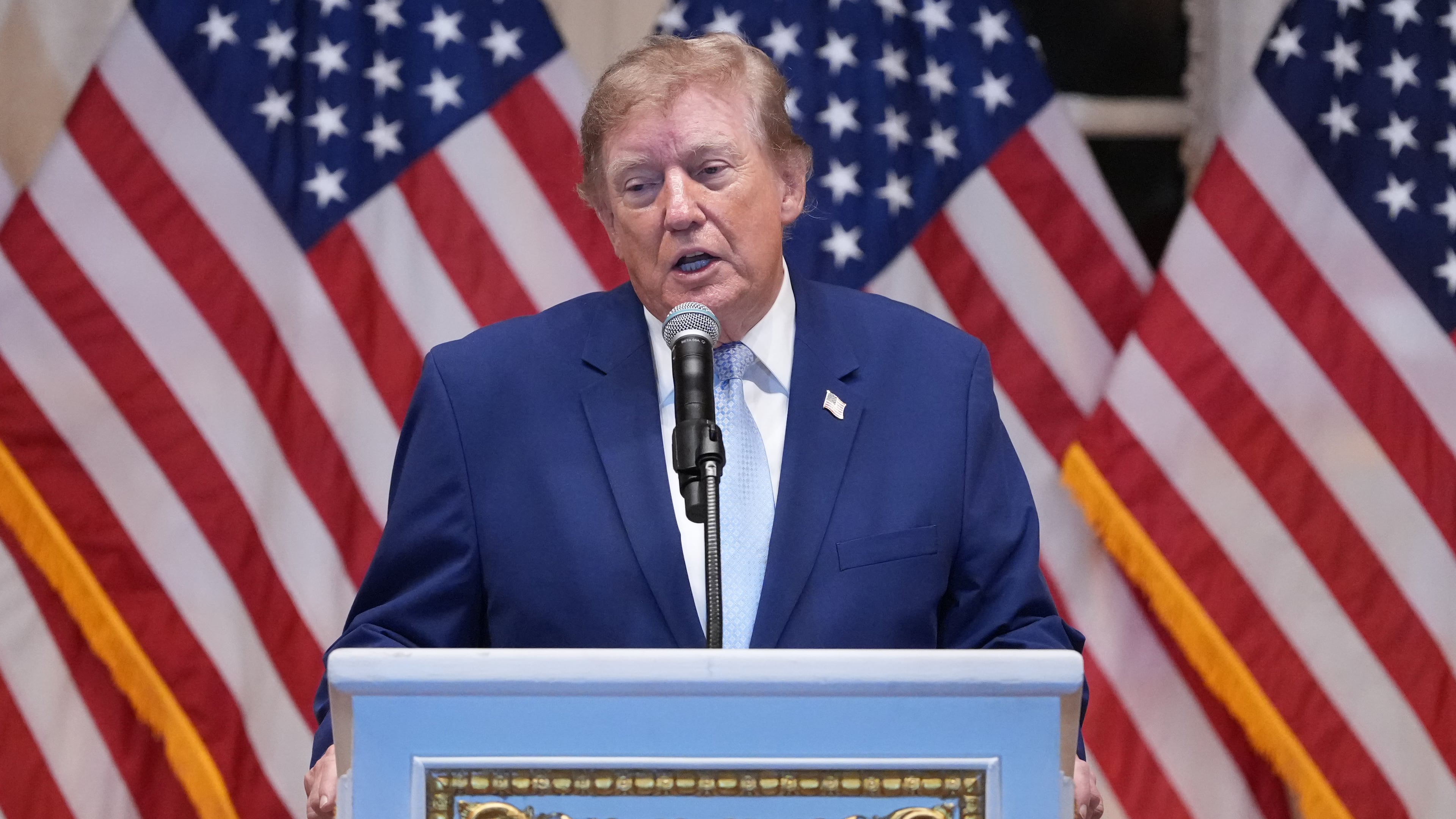 President Donald Trump speaks at a dinner at his Mar-a-Lago club, Friday, Oct. 16, 2026, in Palm Beach, Fla. (AP Photo/Mark Schiefelbein)