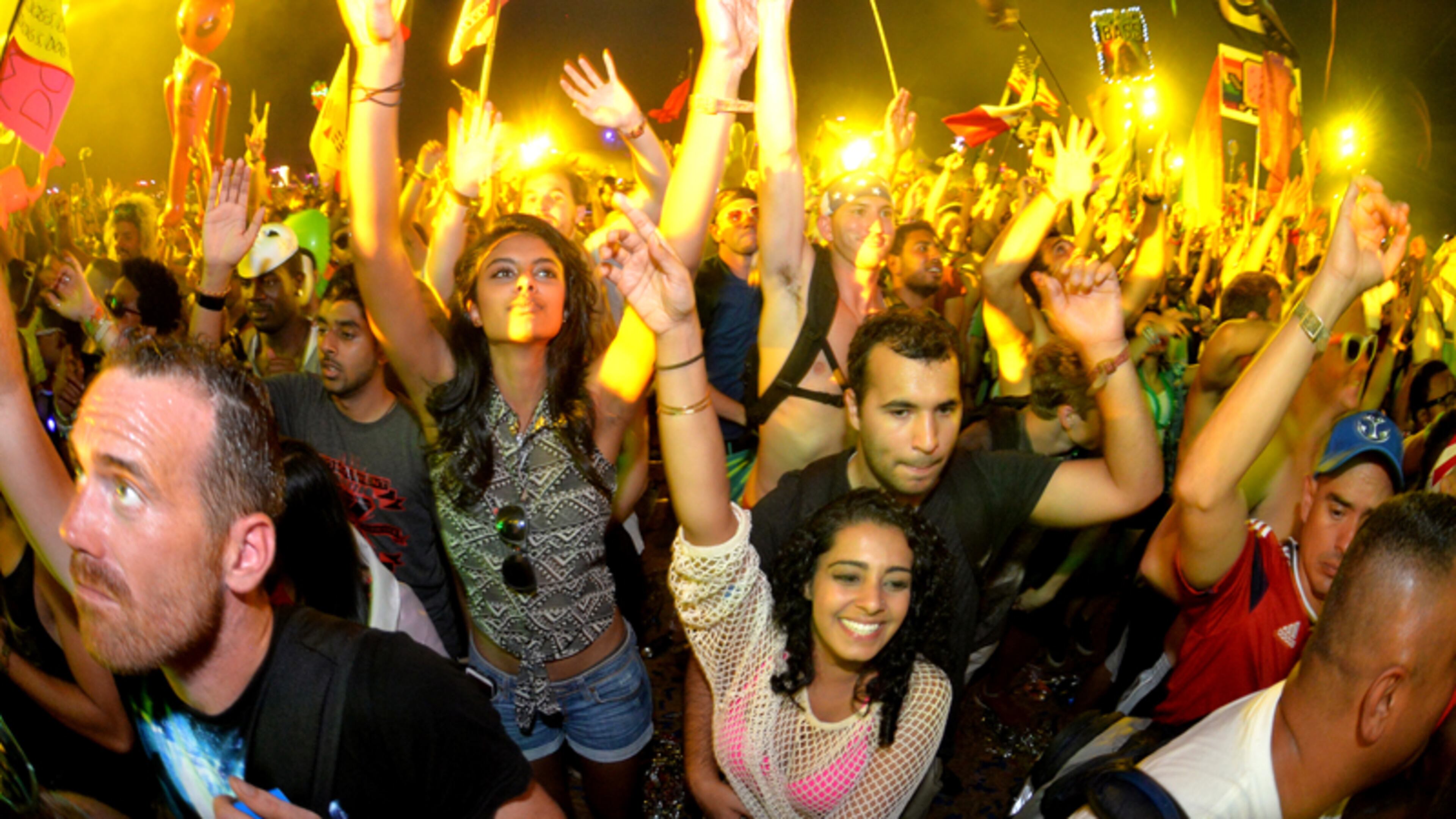 Woodstock has given permission for beer and wine sales at the Cadence outdoor music festival Oct. 7 in the Market Street and neighborhood festival areas. AJC FILE