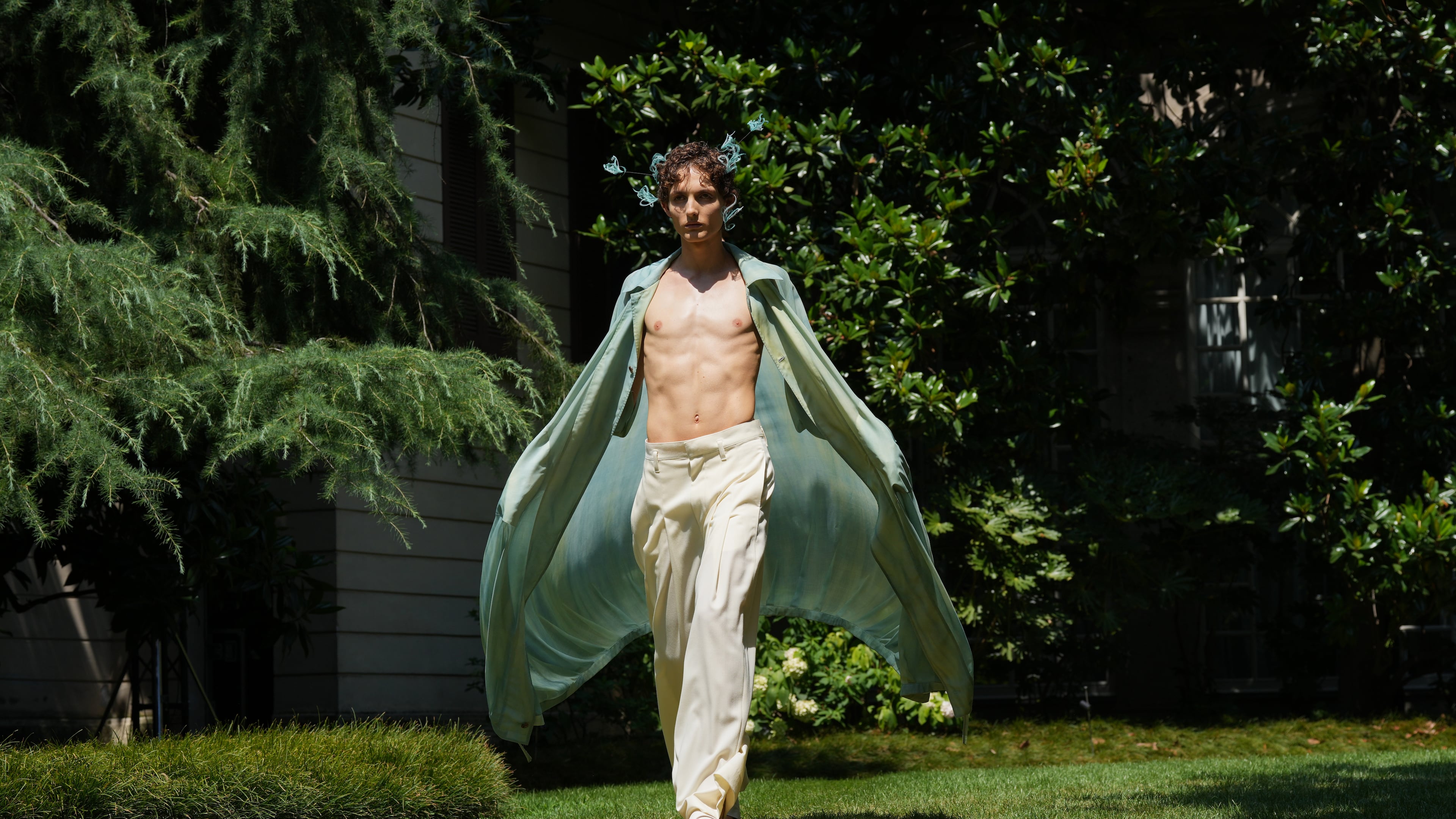 A model wears a creation as part of the Shinyakozuka Spring/Summer 2027 collection, presented in Milan, Italy, Monday, June 22, 2026. (AP Photo/Antonio Calanni)
