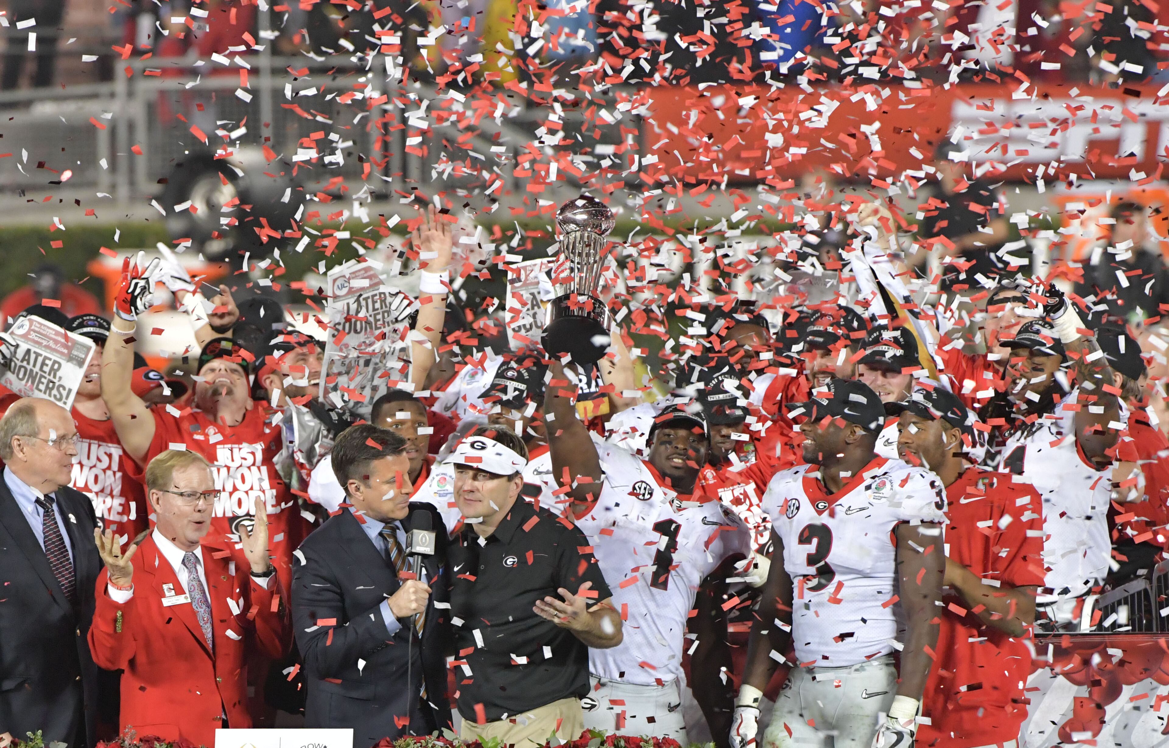 January 1, 2018 Pasadena, California - Georgia players celebrates their victory over the Oklahoma during the College Football Playoff Semifinal between Georgia and Oklahoma at Rose Bowl Stadium in Pasadena, California on Monday, January 1, 2018. Hyosub Shin / hshin@ajc.com