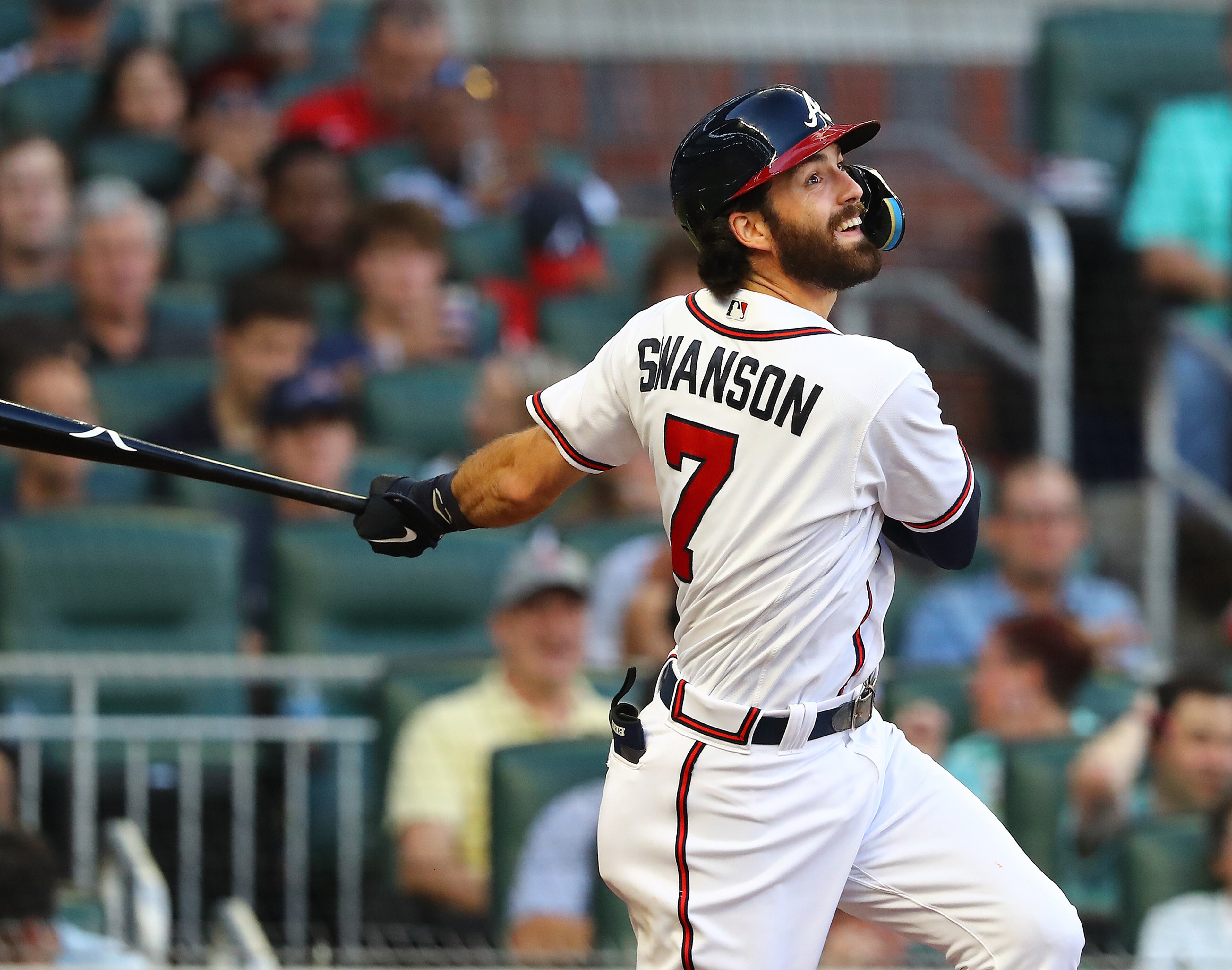 060922 Atlanta: Atlanta Braves shortstop Dansby Swanson hits a RBI single to score Ronald Acuna to take a 2-0 lead over the Pittsburgh Pirates during the third inning in a MLB baseball game on Thursday, June 9, 2022, in Atlanta. “Curtis Compton / Curtis.Compton@ajc.com”