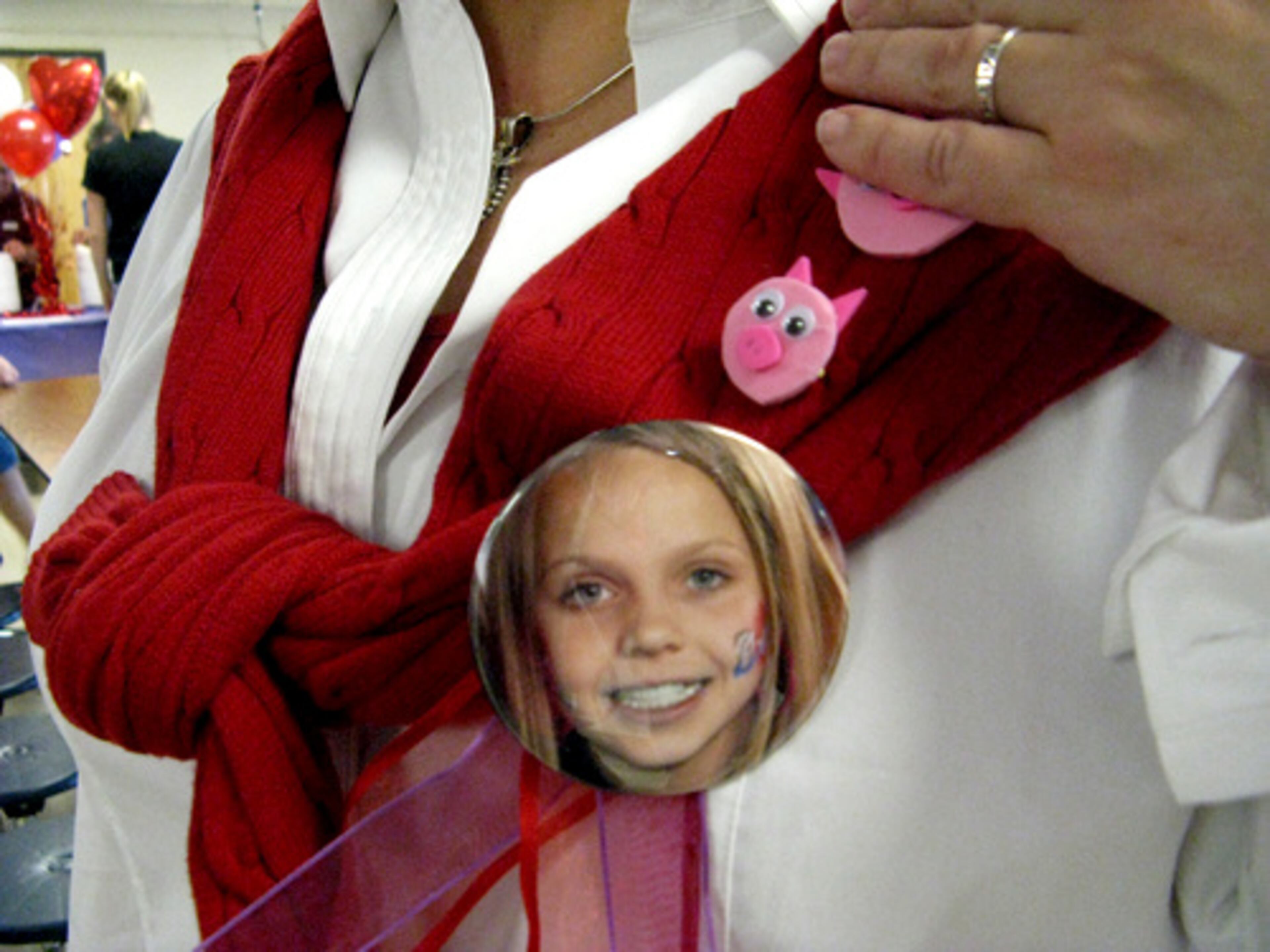 Sidney Stewart was everyone's sweetheart at the Chapman Intermediate School Valentine's Dance. The Acworth sixth-grader was undergoing radiation treatment for brain cancer while nearly 700 fellow students danced and frolicked around the gym to show their support for her.