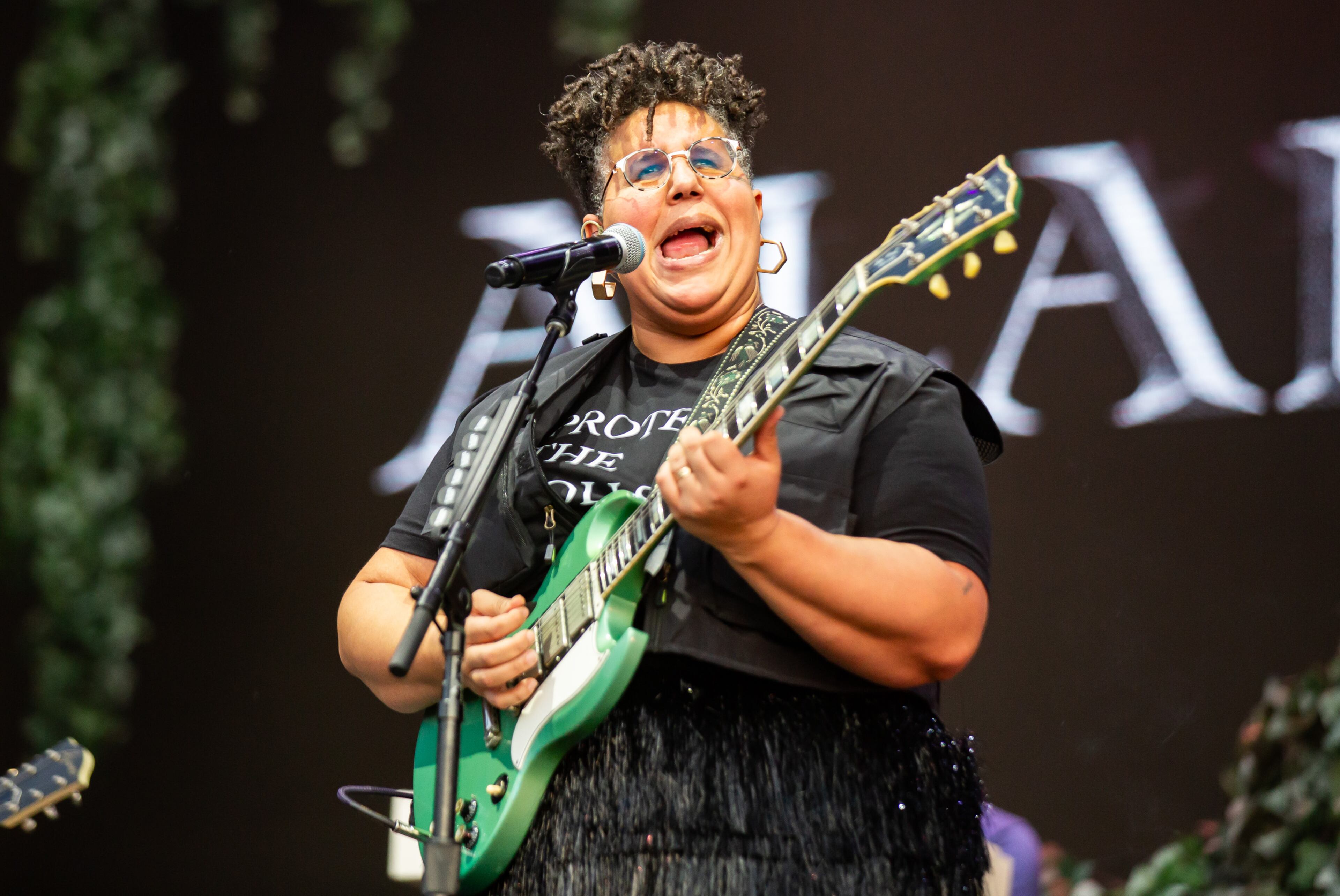 Atlanta, Ga. — Alabama Shakes, led by Brittany Howard, cruised through their smooth roots rock hits on Sunday, Sept. 21, 2025, at Piedmont Park. (RYAN FLEISHER FOR THE ATLANTA JOURNAL-CONSTITUTION)