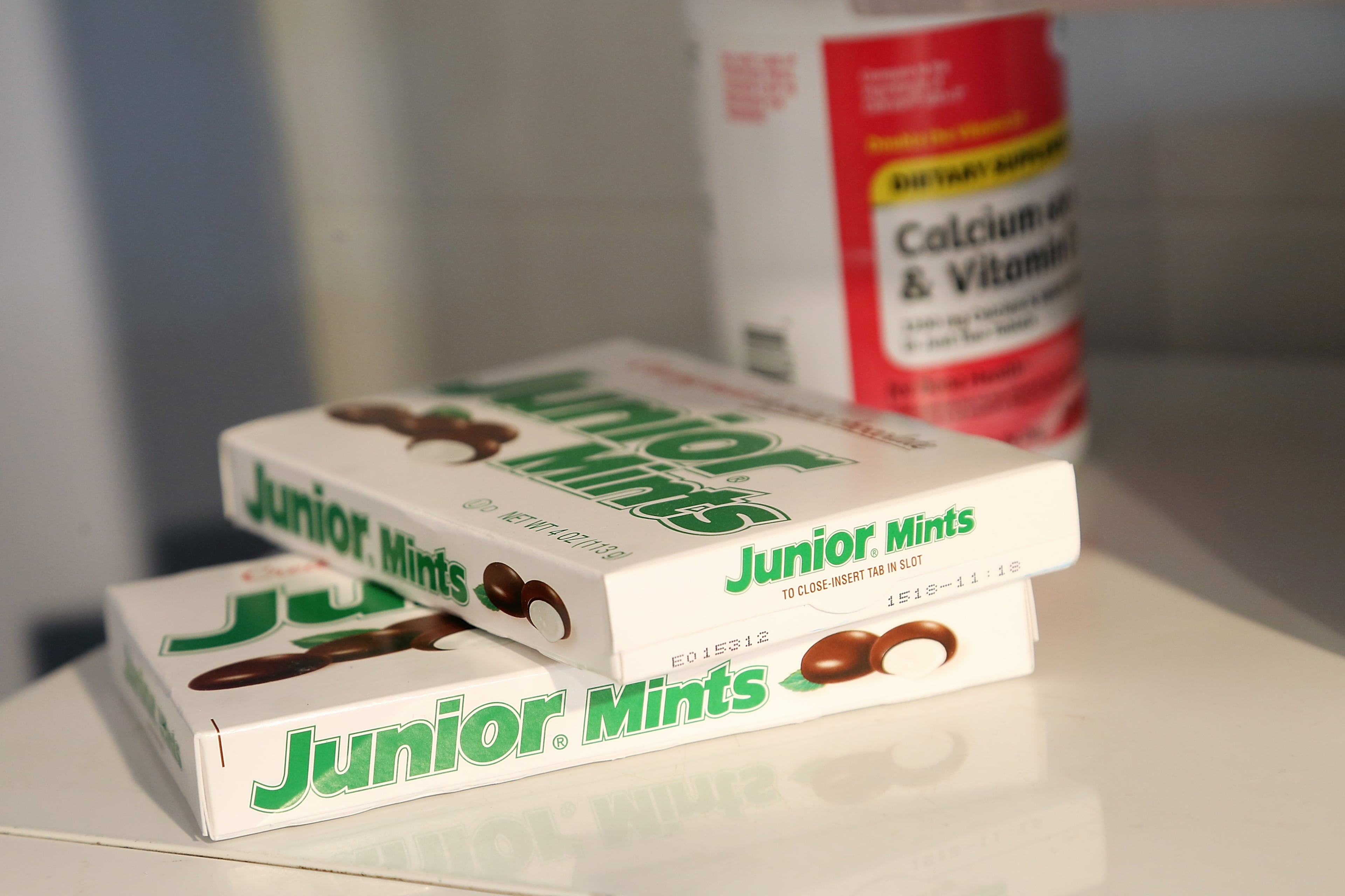 NEW YORK, NY - JUNE 23: A view of Jerry's apartment from "Seinfeld", at Seinfeld: The Apartment on June 23, 2015 in New York City. (Photo by Monica Schipper/Getty Images for Hulu)