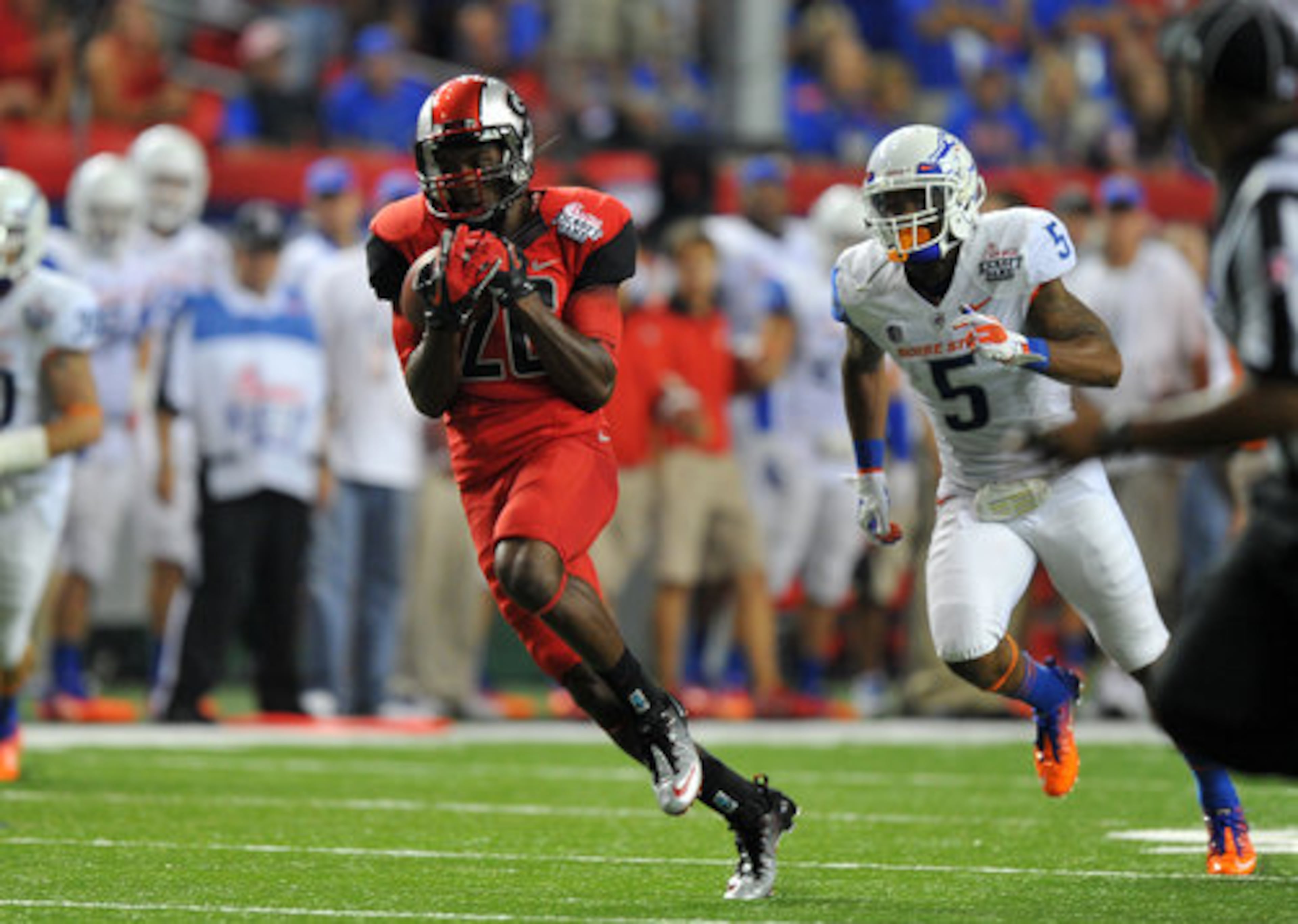 Georgia receiver Malcolm Mitchell hauls in 51 yard touchdown pass from Aaron Murray against Boise State.
