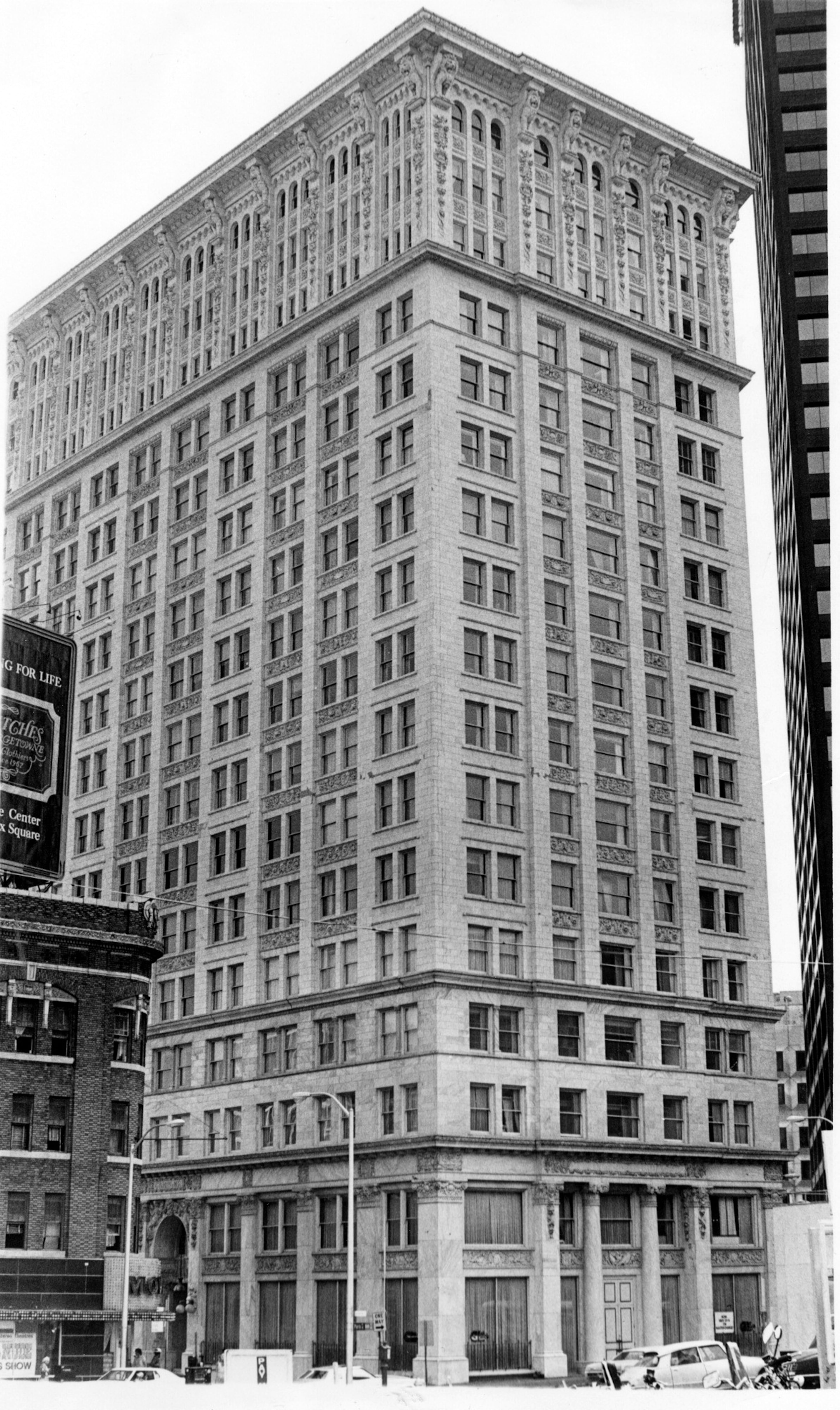 The landmark 17-story Candler building was built in 1906 by Asa Candler. This show of the building was taken in 1979.