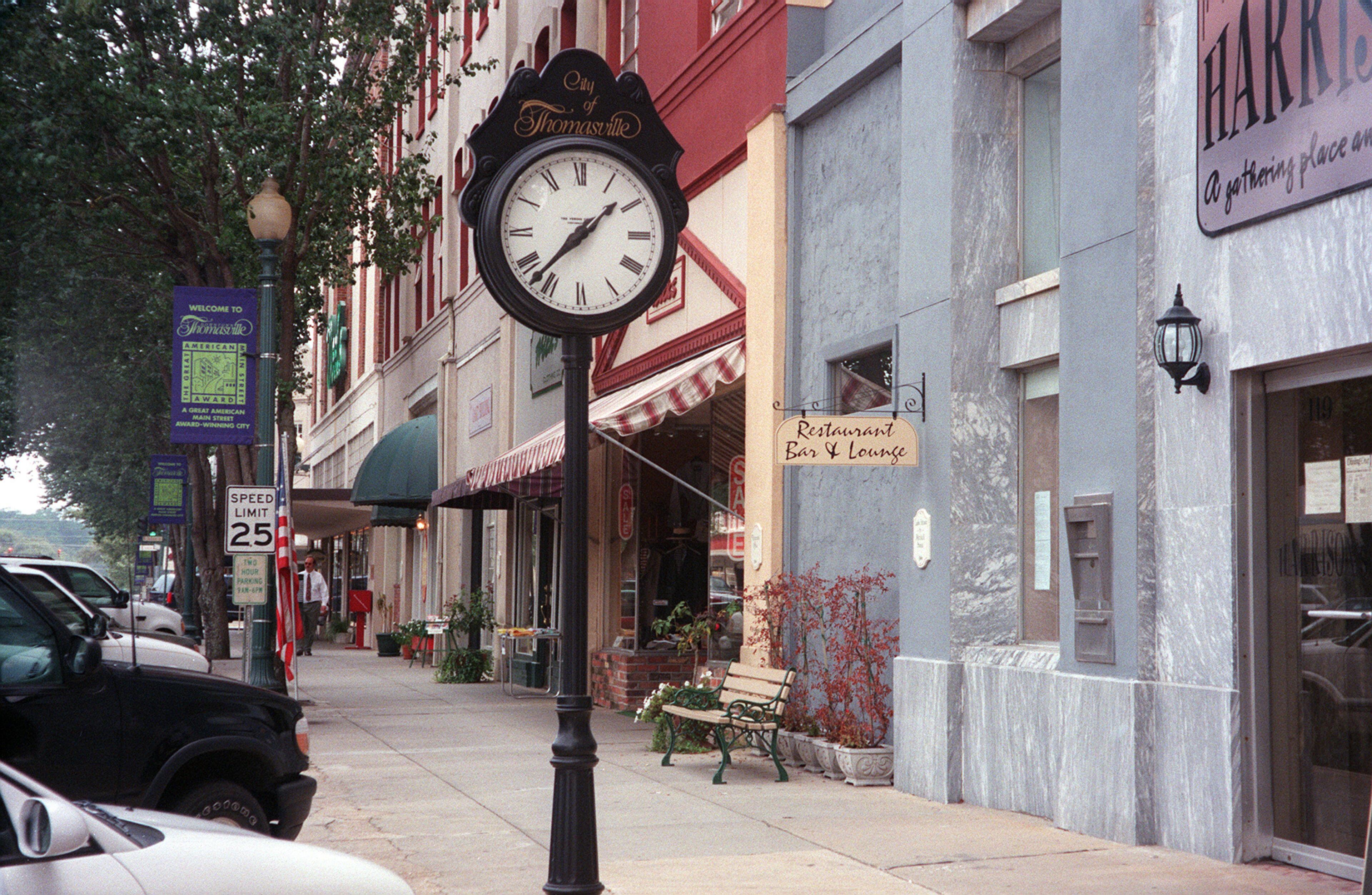 Woodward lived in her south Georgia town of birth, Thomasville, until she was in the second grade.